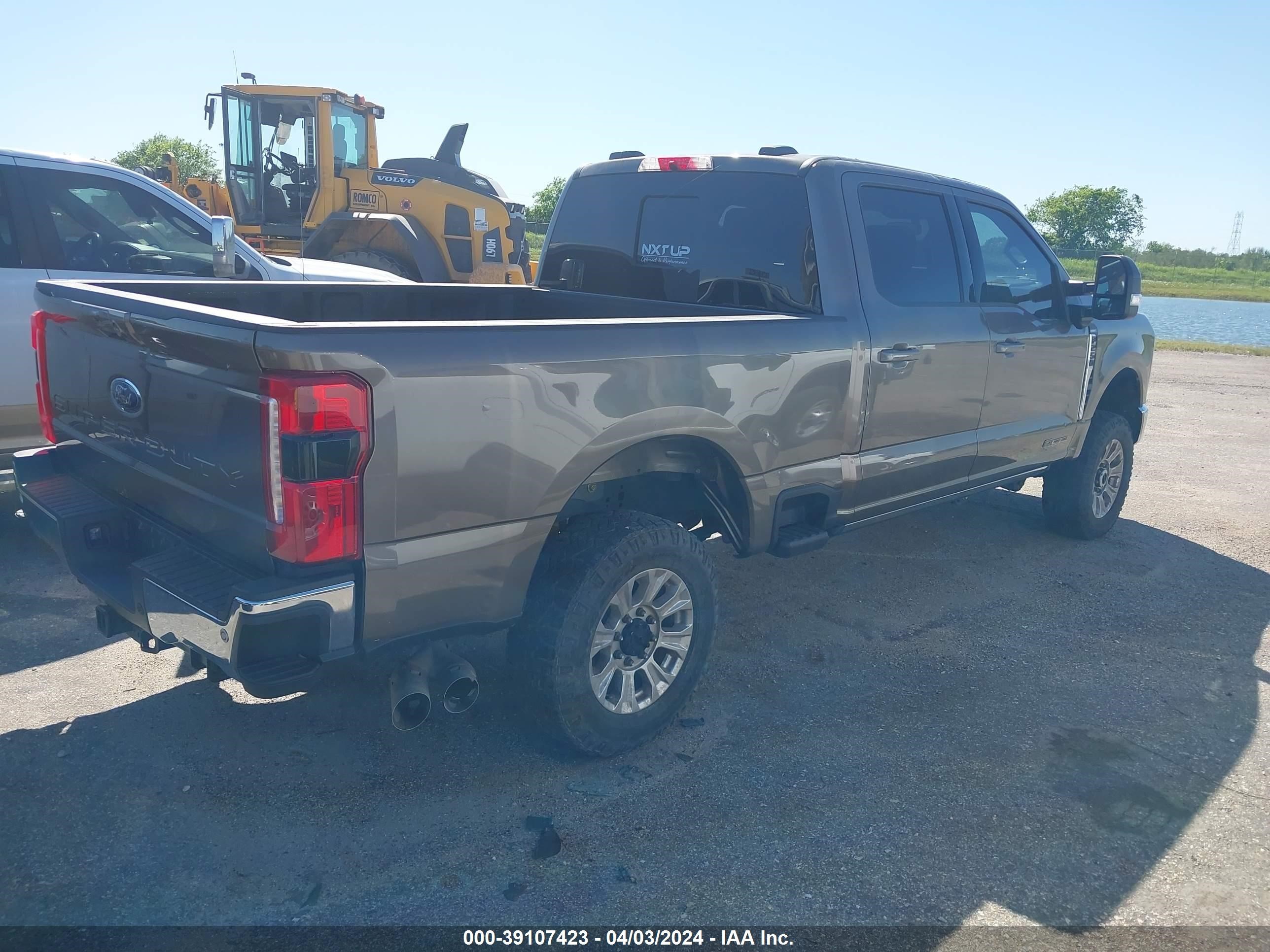 Photo 3 VIN: 1FT8W2BT8PEC24019 - FORD F250 