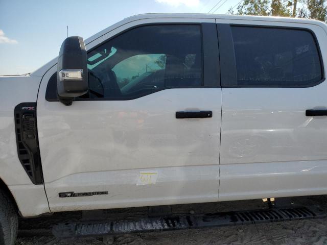 Photo 11 VIN: 1FT8W2BT9REE30906 - FORD F250 SUPER 