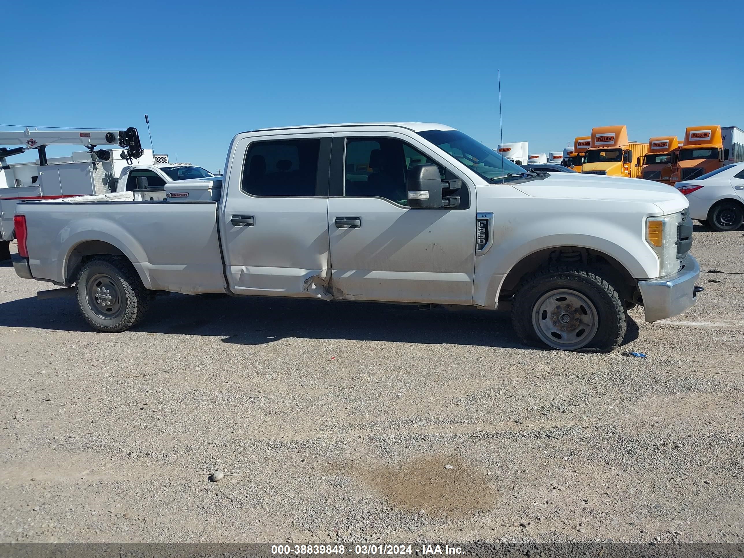 Photo 11 VIN: 1FT8W3A64HEB76067 - FORD F350 