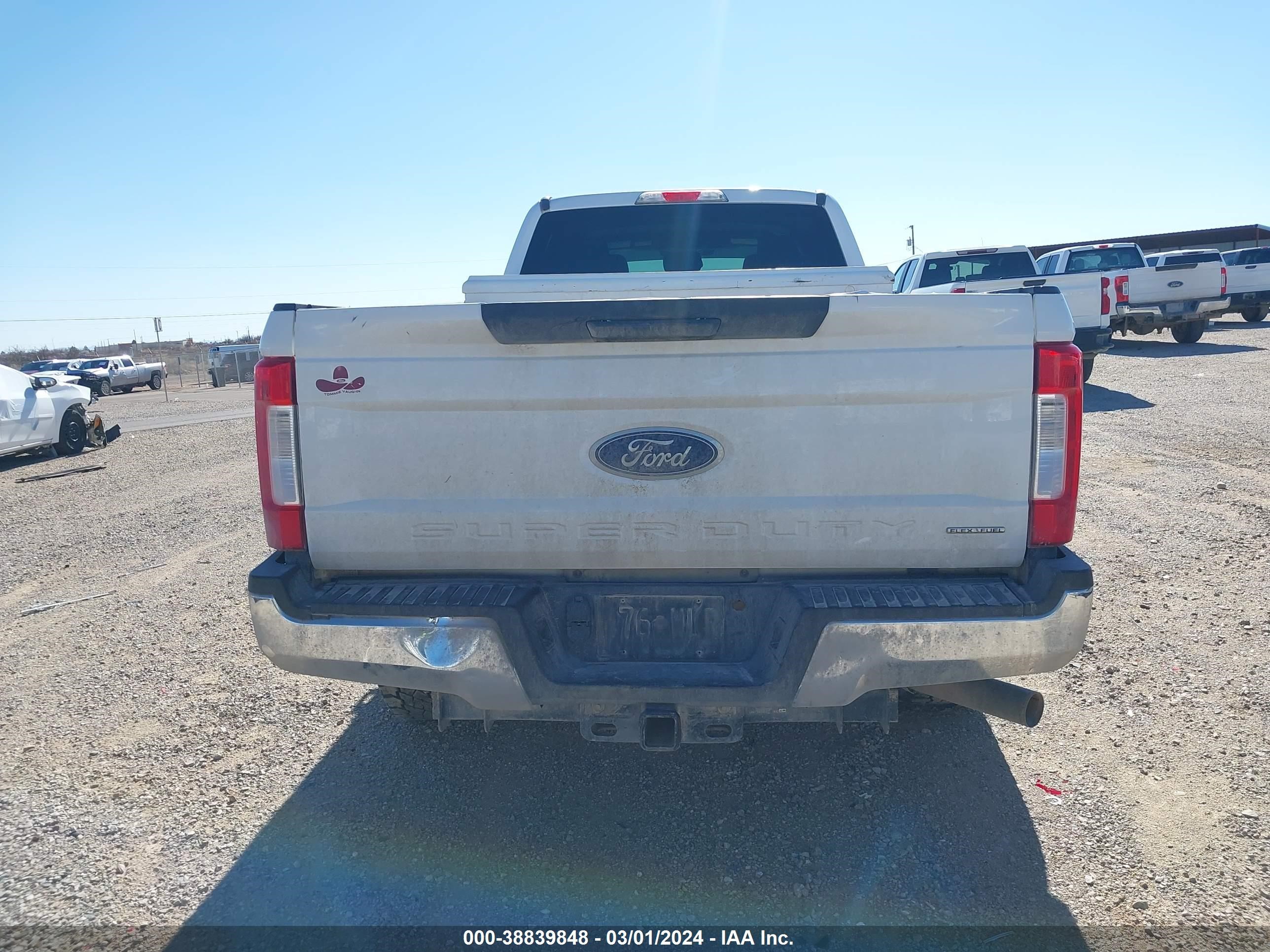 Photo 13 VIN: 1FT8W3A64HEB76067 - FORD F350 