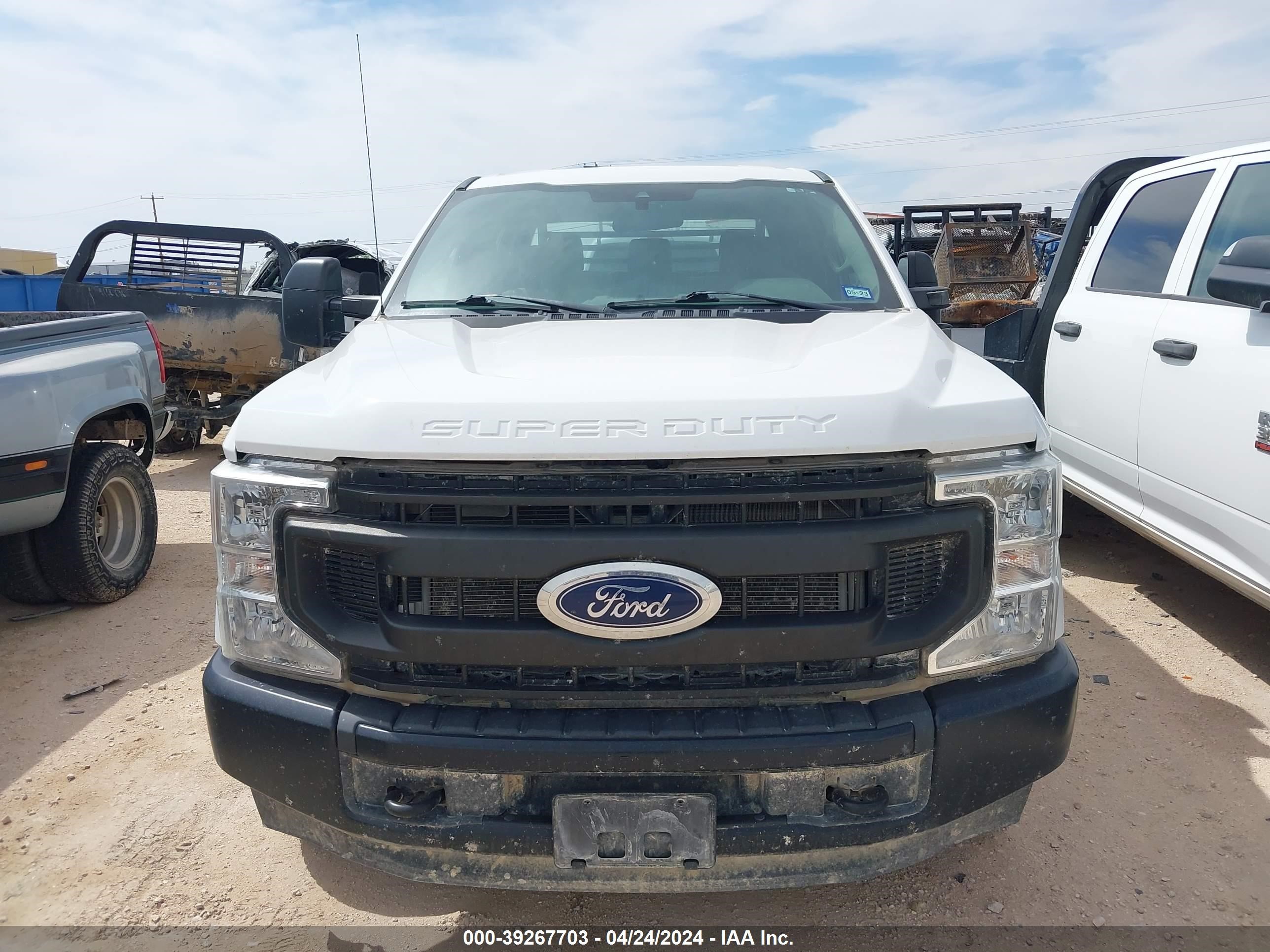 Photo 11 VIN: 1FT8W3AT4MEC30872 - FORD F350 