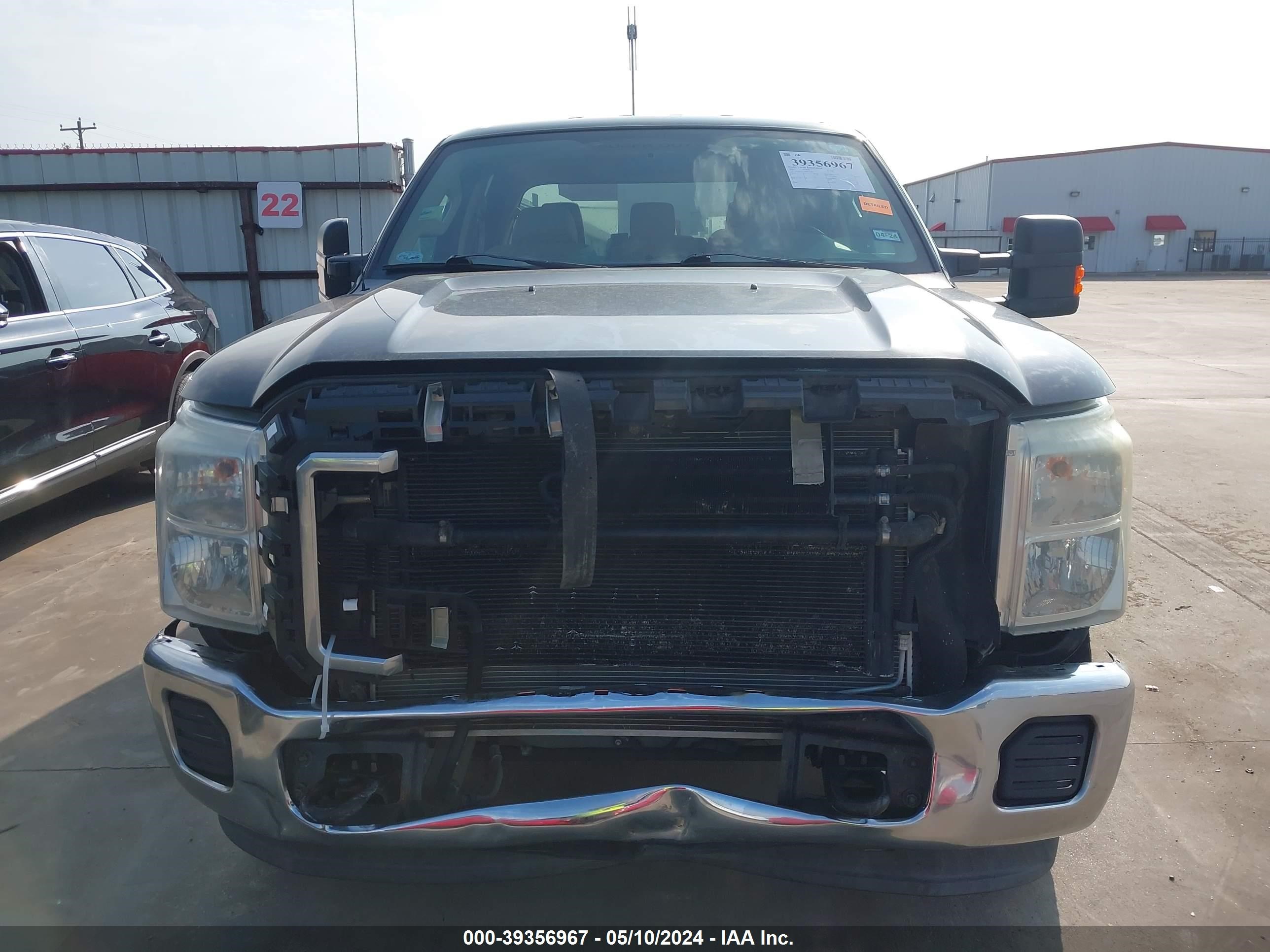 Photo 13 VIN: 1FT8W3ATXBEC35202 - FORD F350 