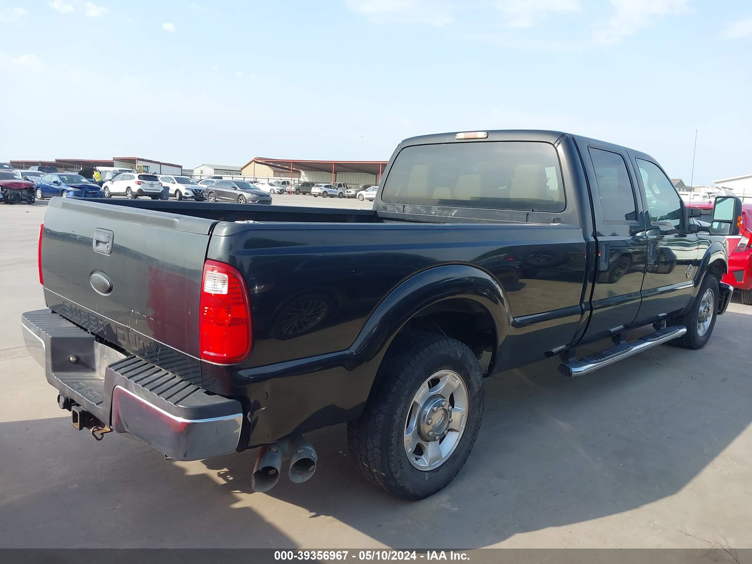 Photo 3 VIN: 1FT8W3ATXBEC35202 - FORD F350 