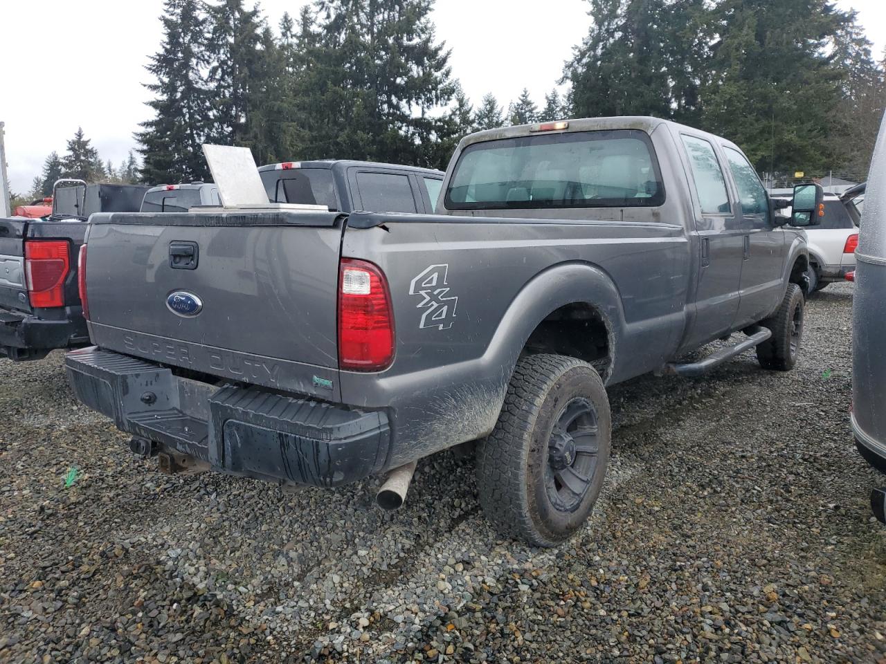 Photo 2 VIN: 1FT8W3B60BEA91877 - FORD F350 