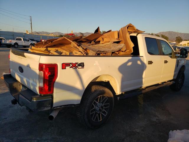 Photo 2 VIN: 1FT8W3B60JEB71260 - FORD F350 SUPER 