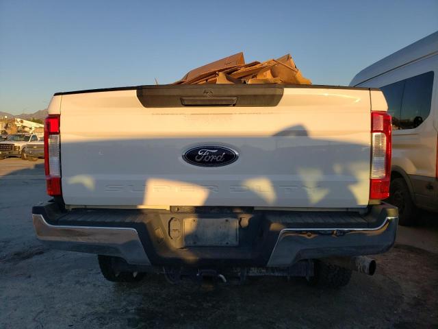 Photo 5 VIN: 1FT8W3B60JEB71260 - FORD F350 SUPER 