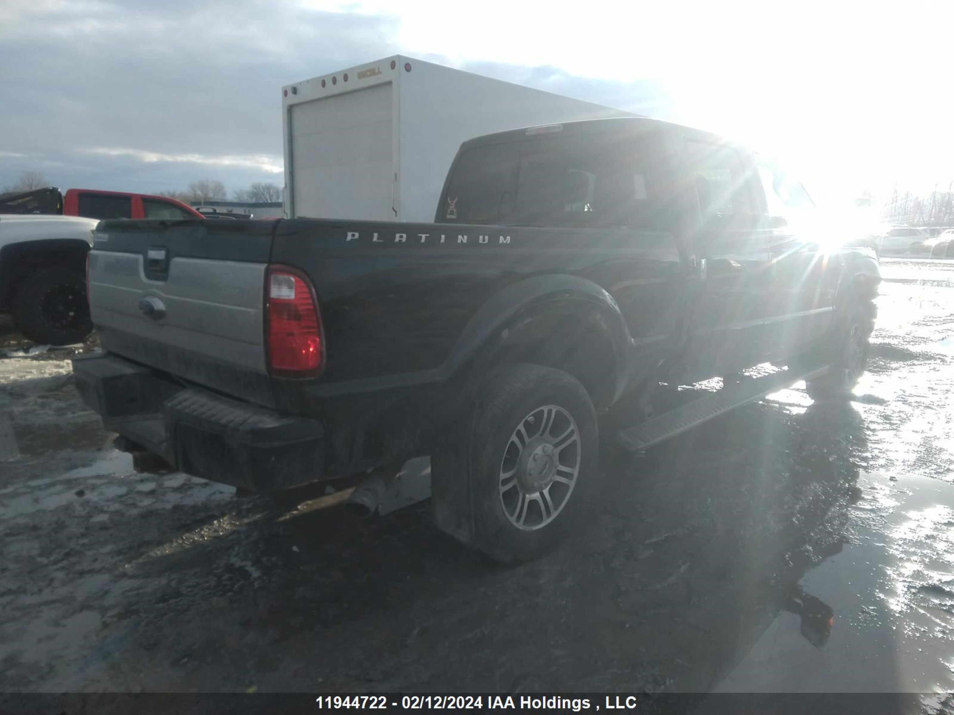 Photo 3 VIN: 1FT8W3B62DEA77336 - FORD F350 