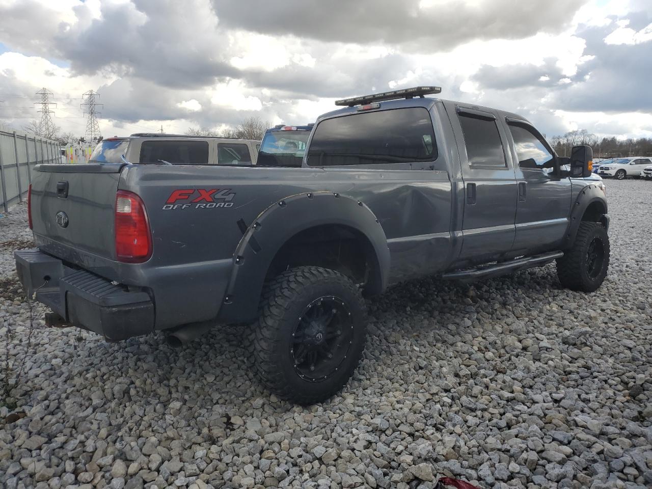 Photo 2 VIN: 1FT8W3B67BEC89839 - FORD F350 