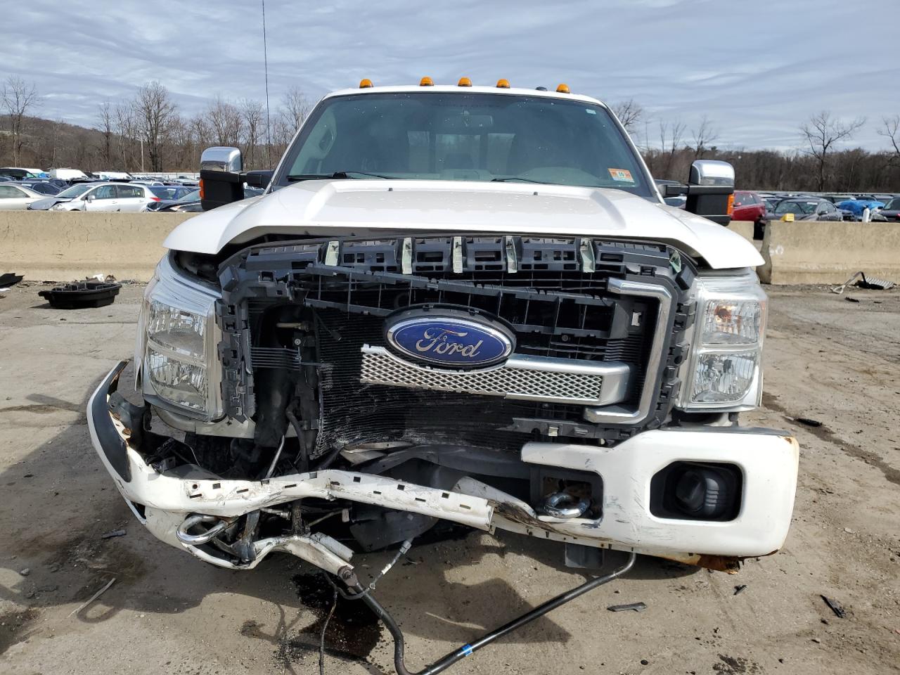 Photo 4 VIN: 1FT8W3B67FED48491 - FORD F350 