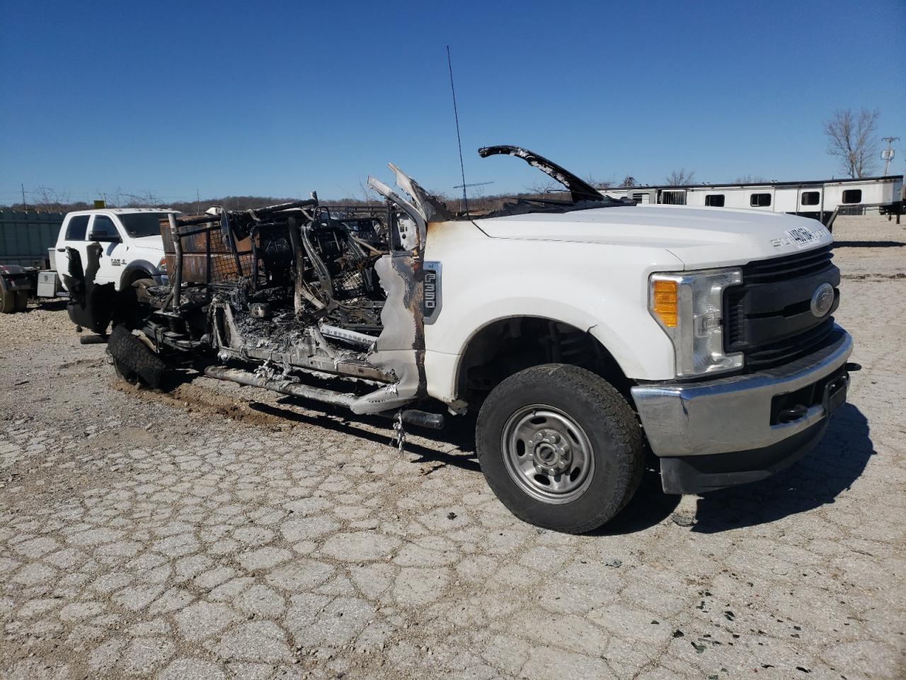 Photo 3 VIN: 1FT8W3B67HED26106 - FORD F350 