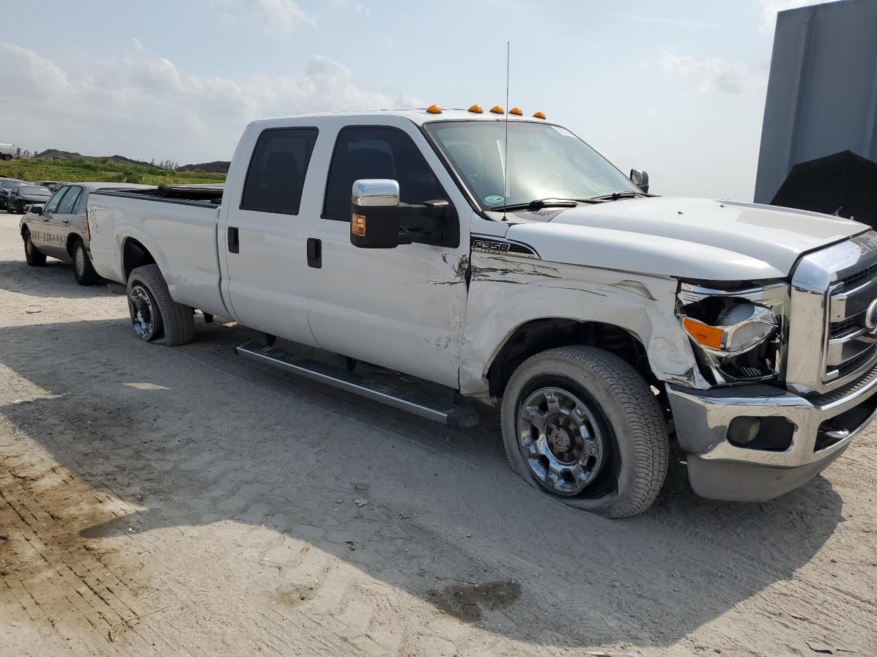 Photo 3 VIN: 1FT8W3B68CEA05765 - FORD F350 