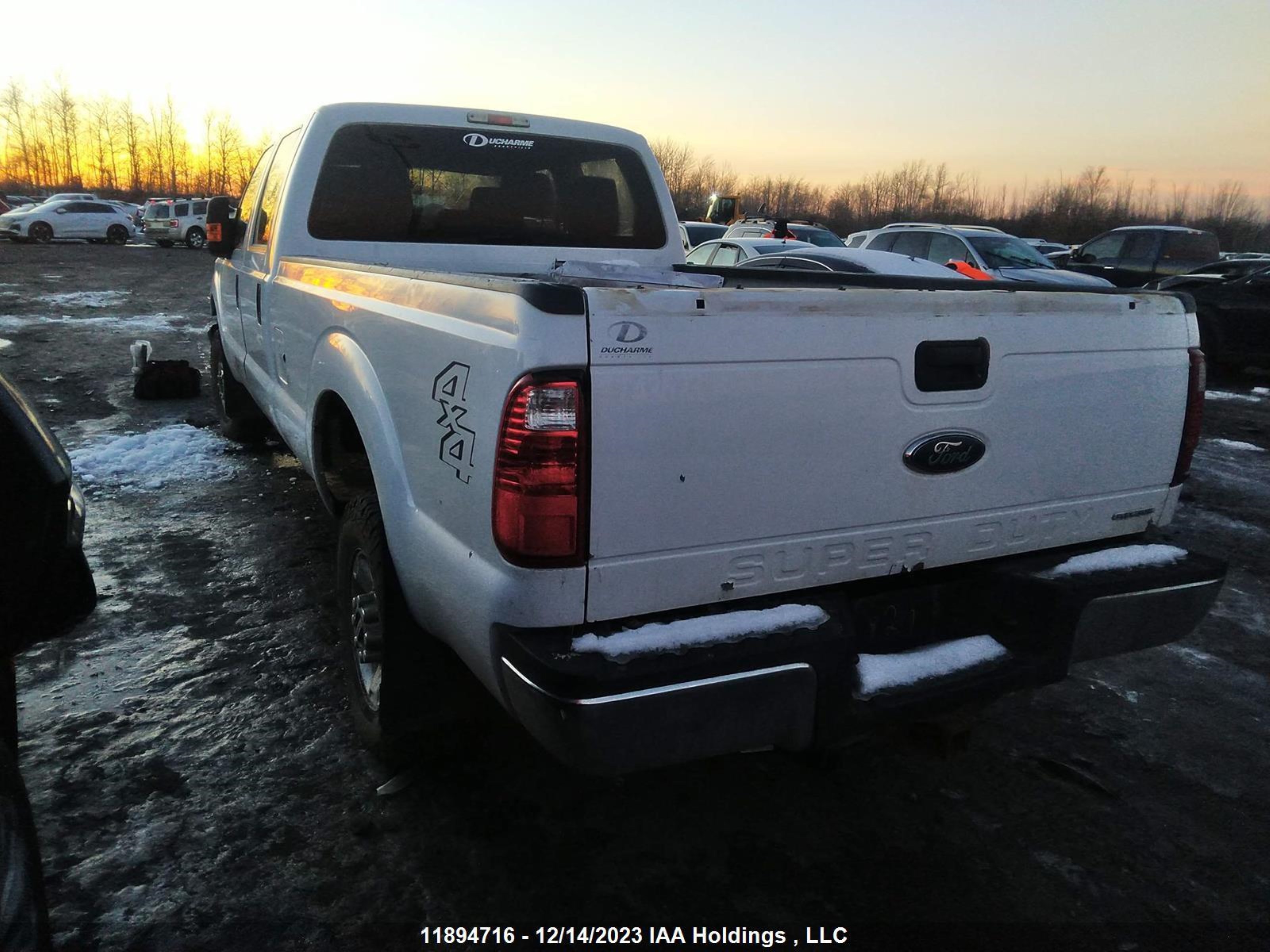 Photo 2 VIN: 1FT8W3B68FEB84362 - FORD F350 