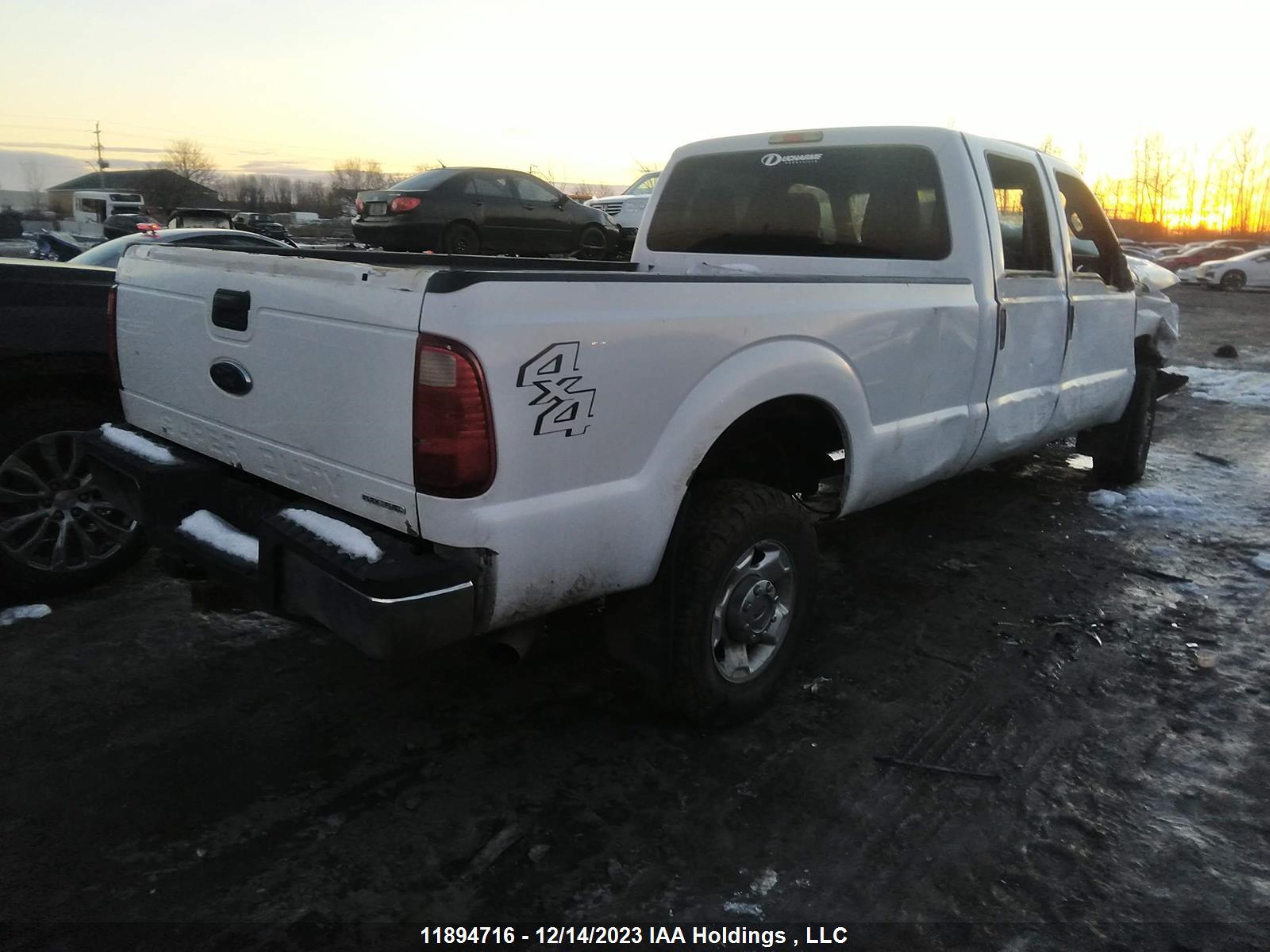 Photo 3 VIN: 1FT8W3B68FEB84362 - FORD F350 