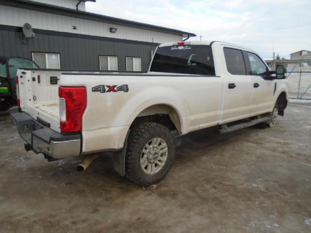 Photo 3 VIN: 1FT8W3B69JEC31049 - FORD F350 SUPER 