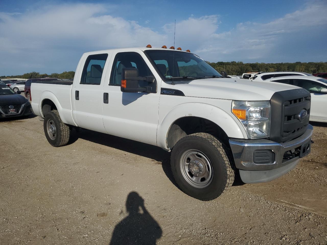 Photo 3 VIN: 1FT8W3B6XDEA22794 - FORD F350 