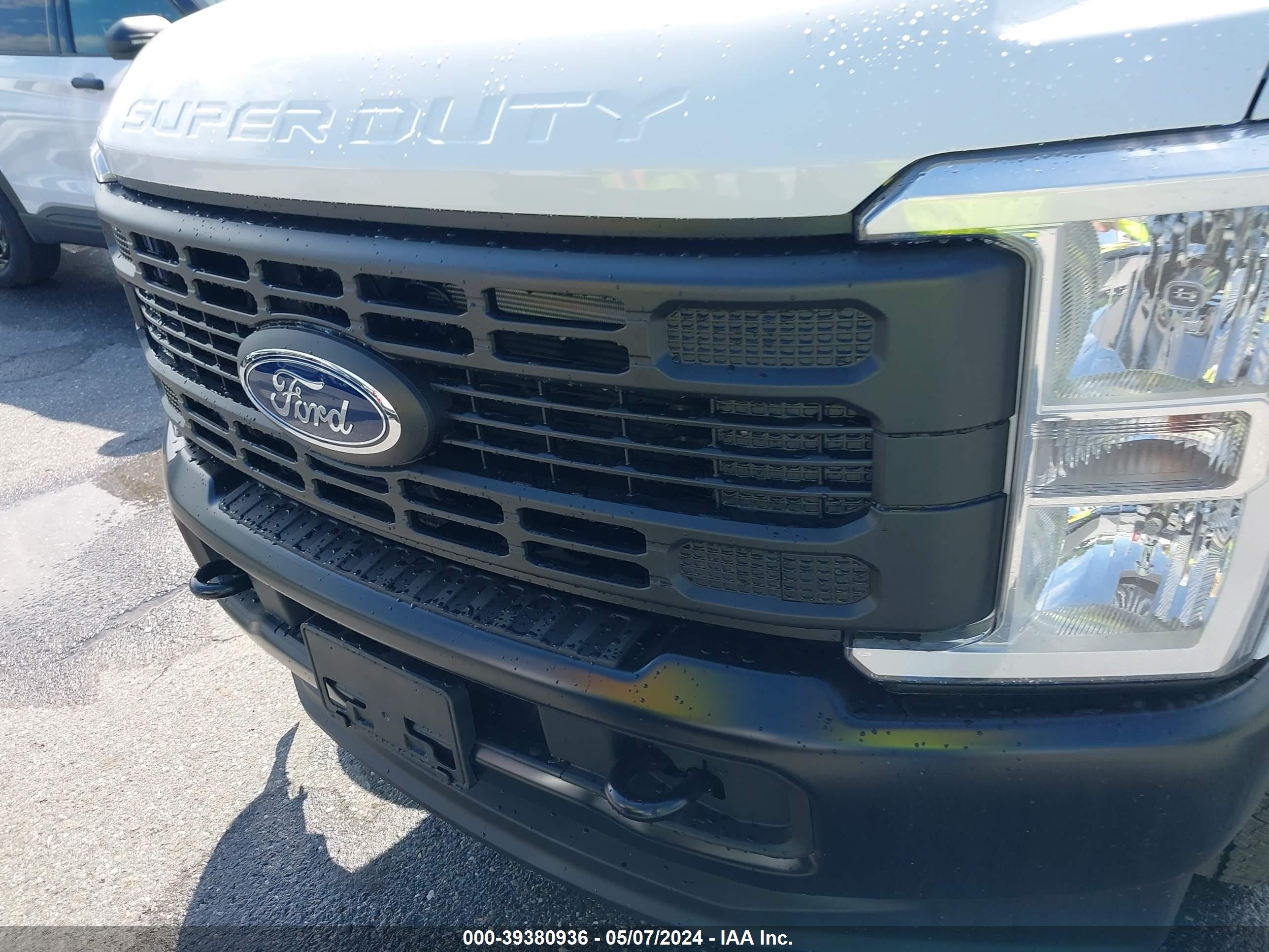 Photo 10 VIN: 1FT8W3BA0RED65951 - FORD F350 