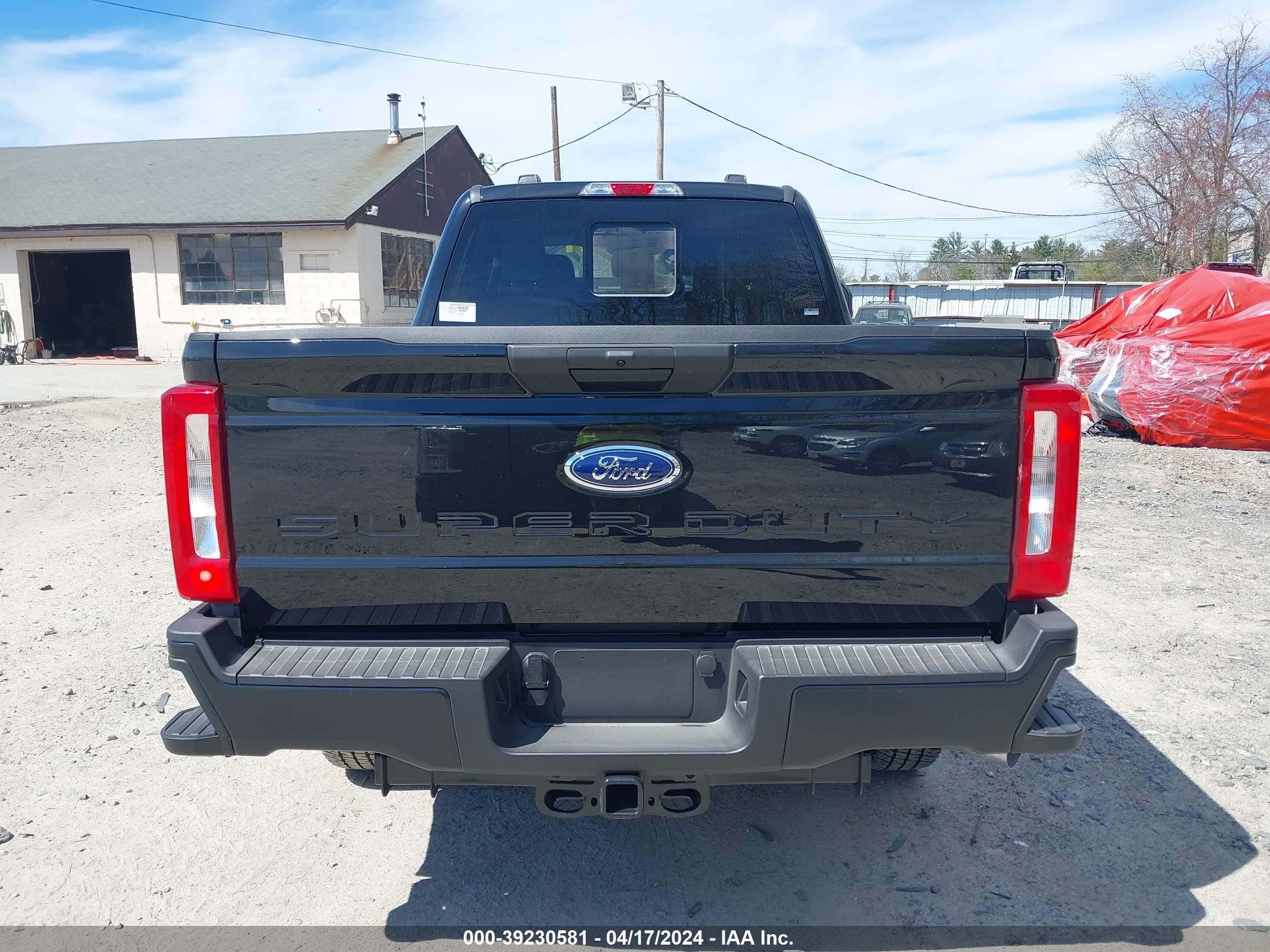 Photo 13 VIN: 1FT8W3BA2RED59097 - FORD F350 