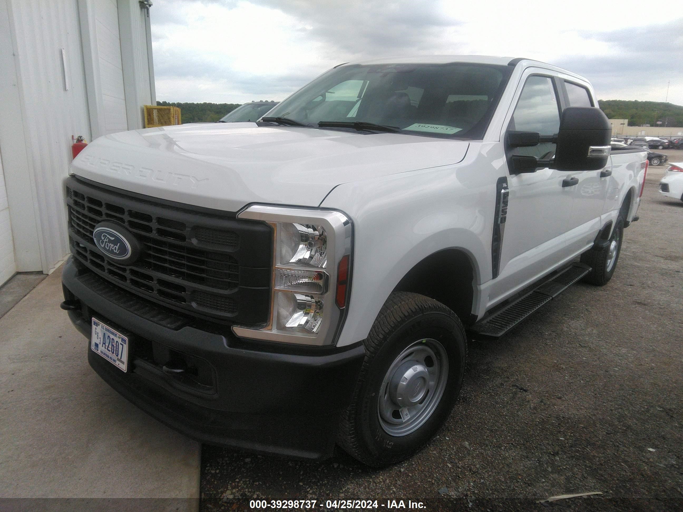 Photo 1 VIN: 1FT8W3BA2RED60265 - FORD F350 