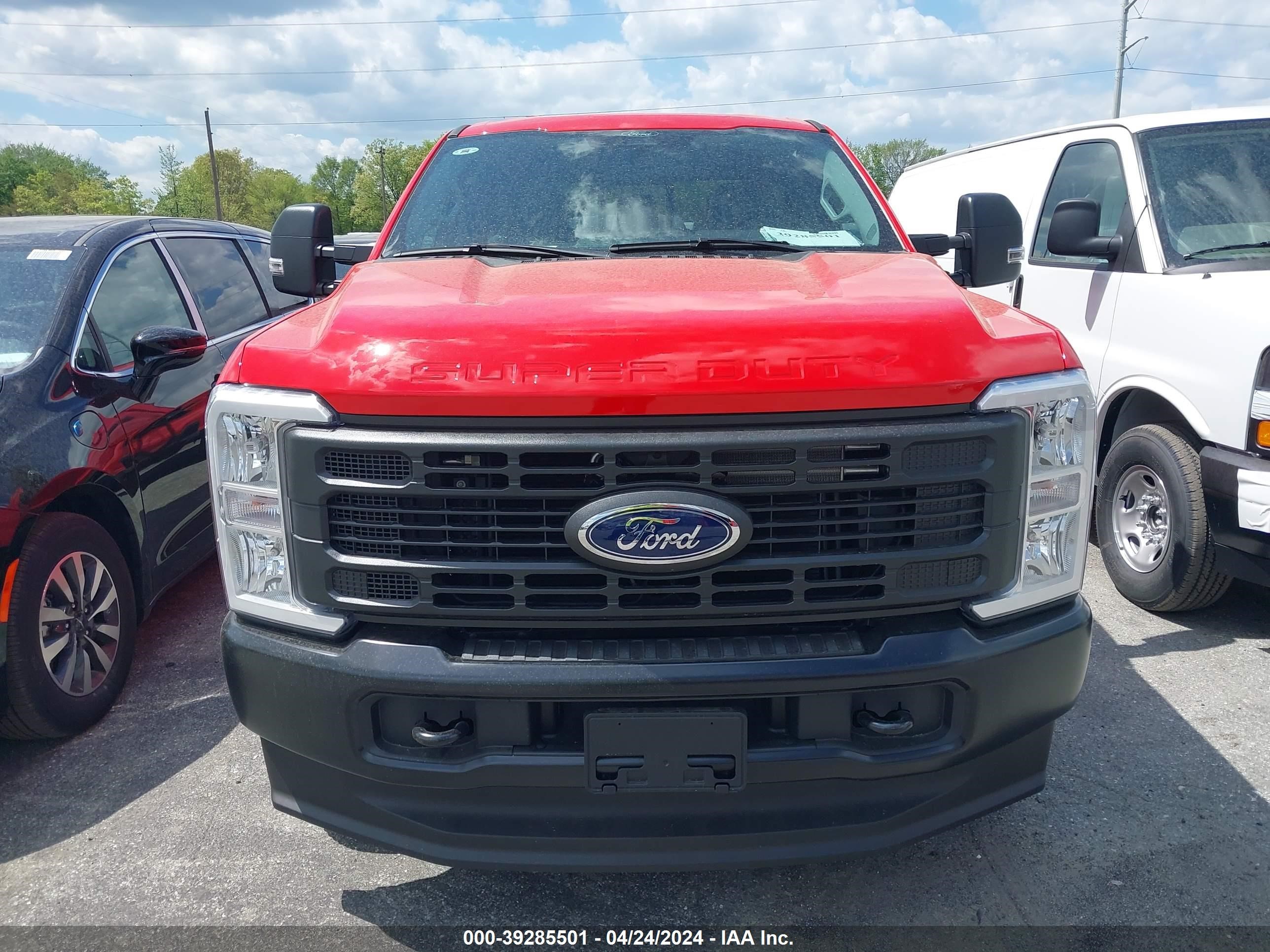 Photo 10 VIN: 1FT8W3BA2RED72514 - FORD F350 