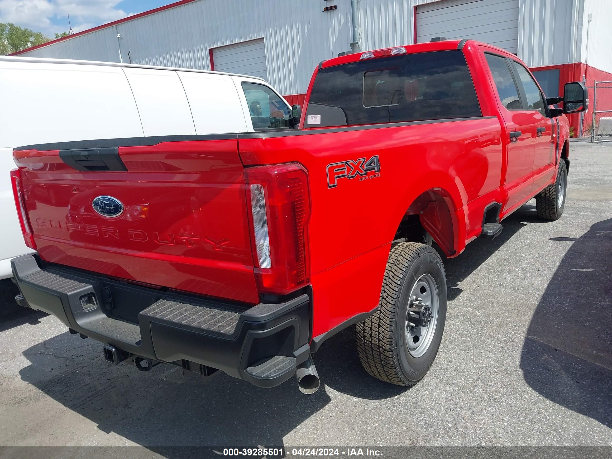 Photo 3 VIN: 1FT8W3BA2RED72514 - FORD F350 