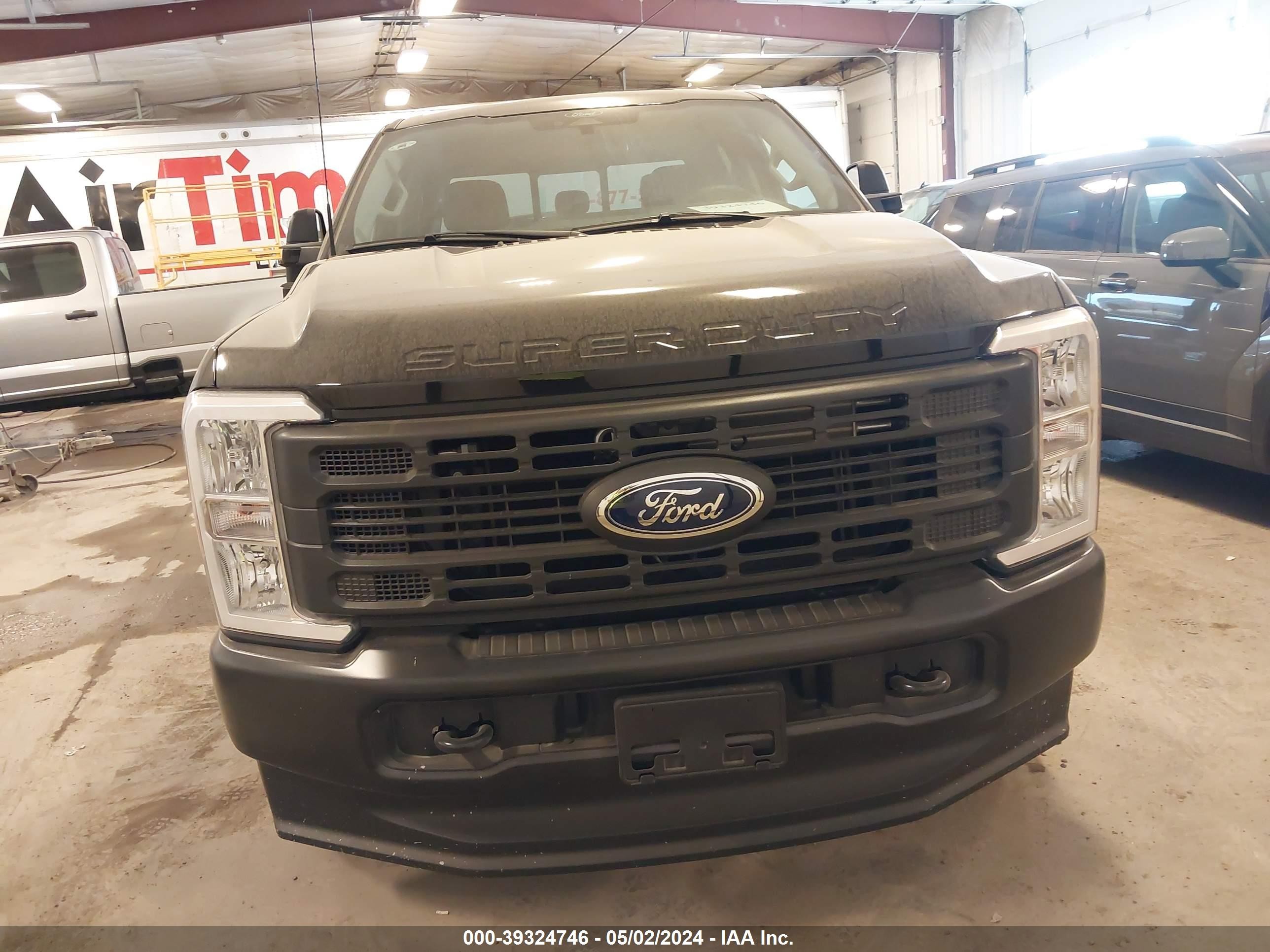 Photo 13 VIN: 1FT8W3BA3RED69377 - FORD F350 