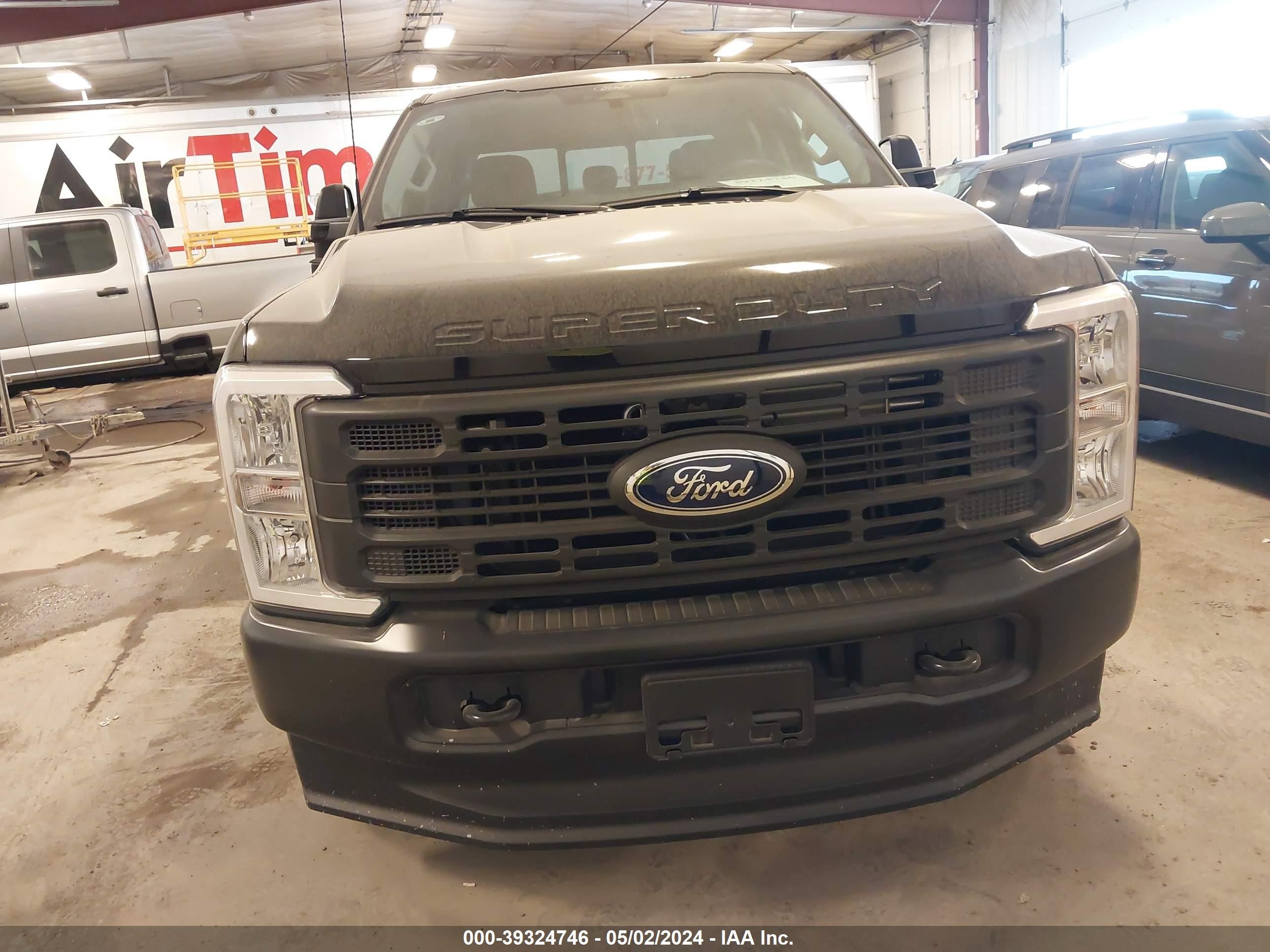 Photo 8 VIN: 1FT8W3BA3RED69377 - FORD F350 