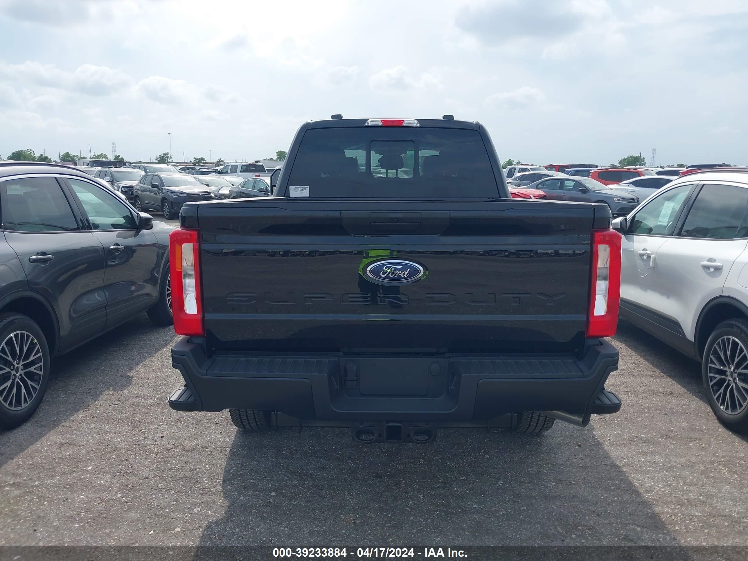 Photo 13 VIN: 1FT8W3BA7RED53098 - FORD F350 