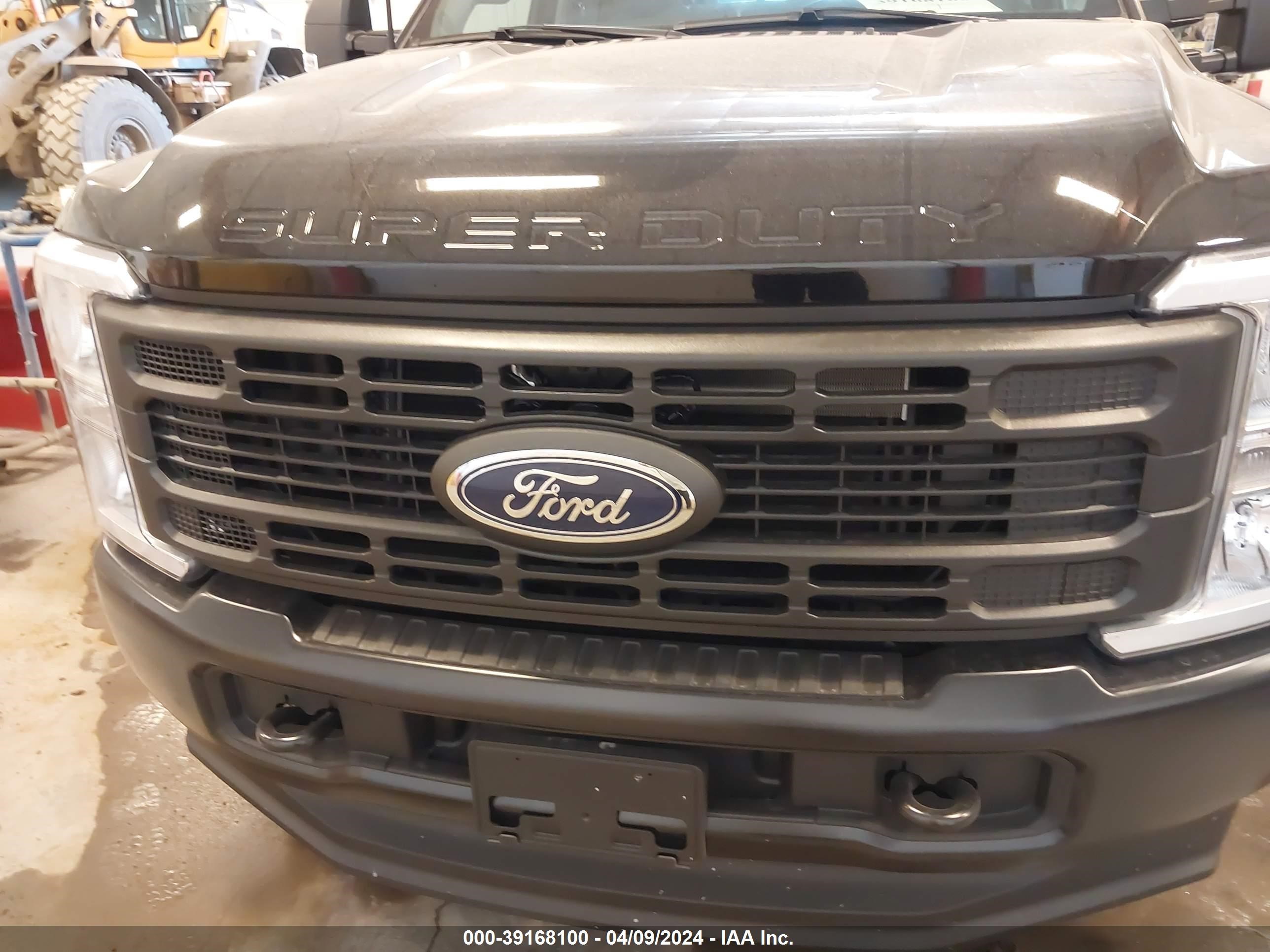 Photo 8 VIN: 1FT8W3BA9RED53605 - FORD F350 