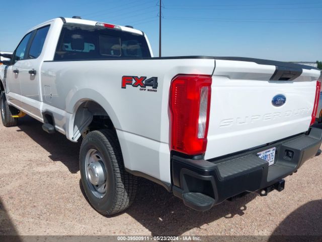 Photo 2 VIN: 1FT8W3BA9RED66208 - FORD F-350 