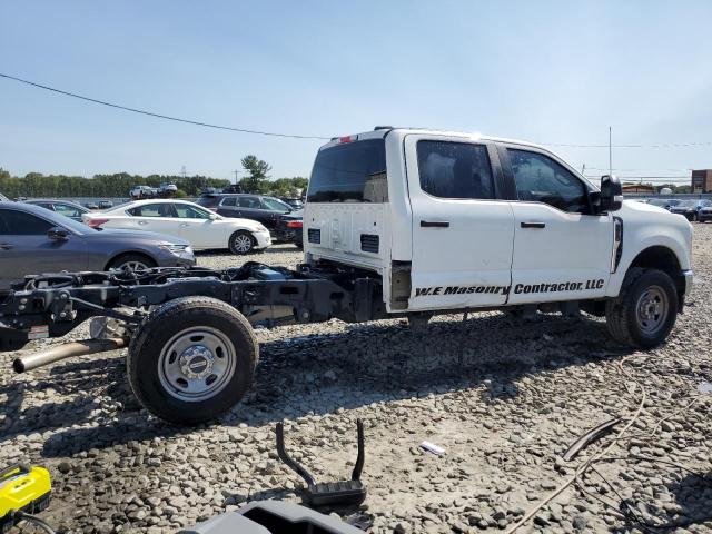 Photo 2 VIN: 1FT8W3BAXPED51651 - FORD F350 SUPER 