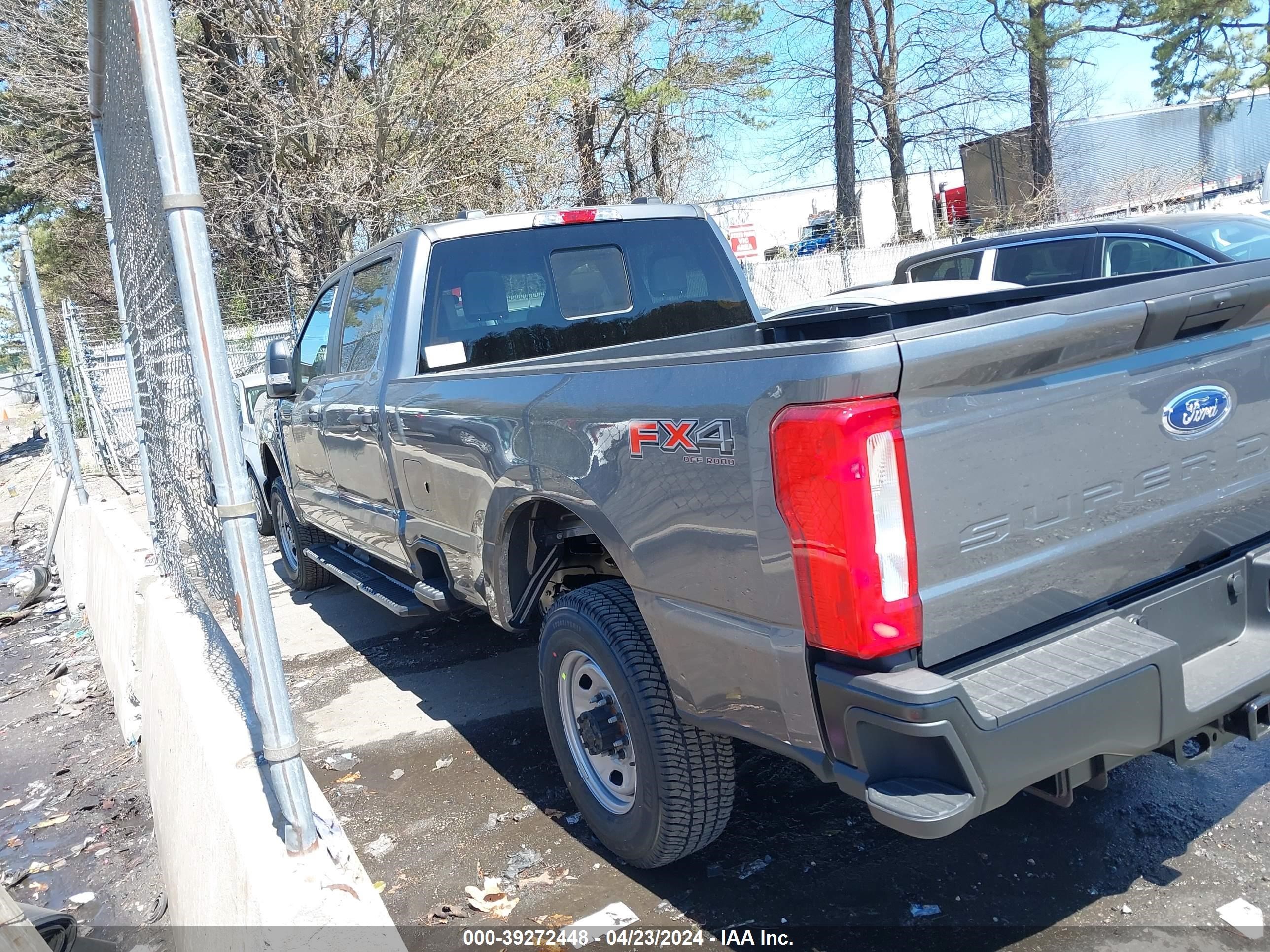 Photo 14 VIN: 1FT8W3BAXRED76407 - FORD F350 