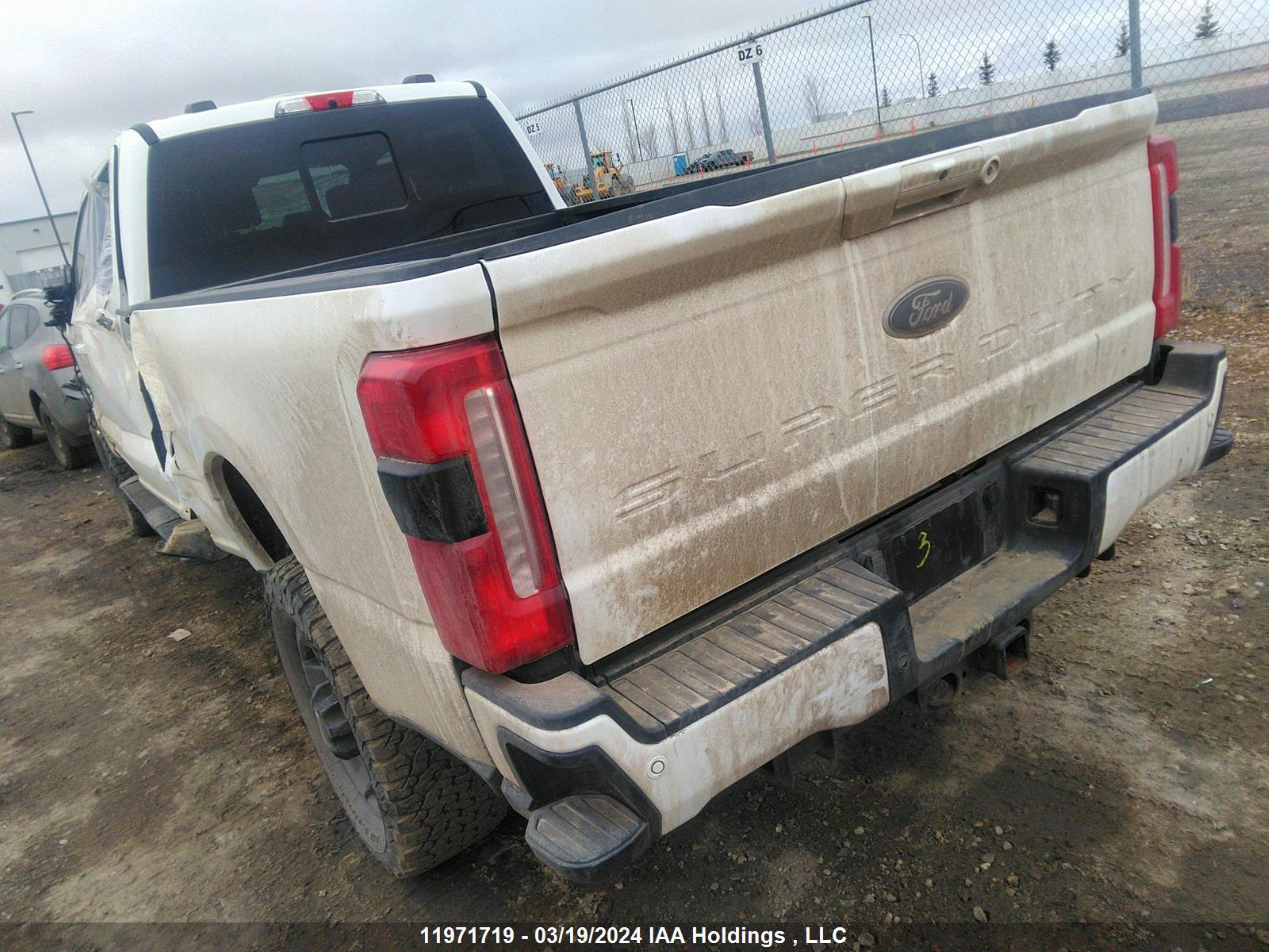 Photo 2 VIN: 1FT8W3BM5PED50420 - FORD F350 