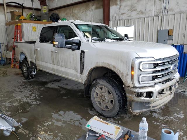 Photo 3 VIN: 1FT8W3BN4REC38039 - FORD F350 