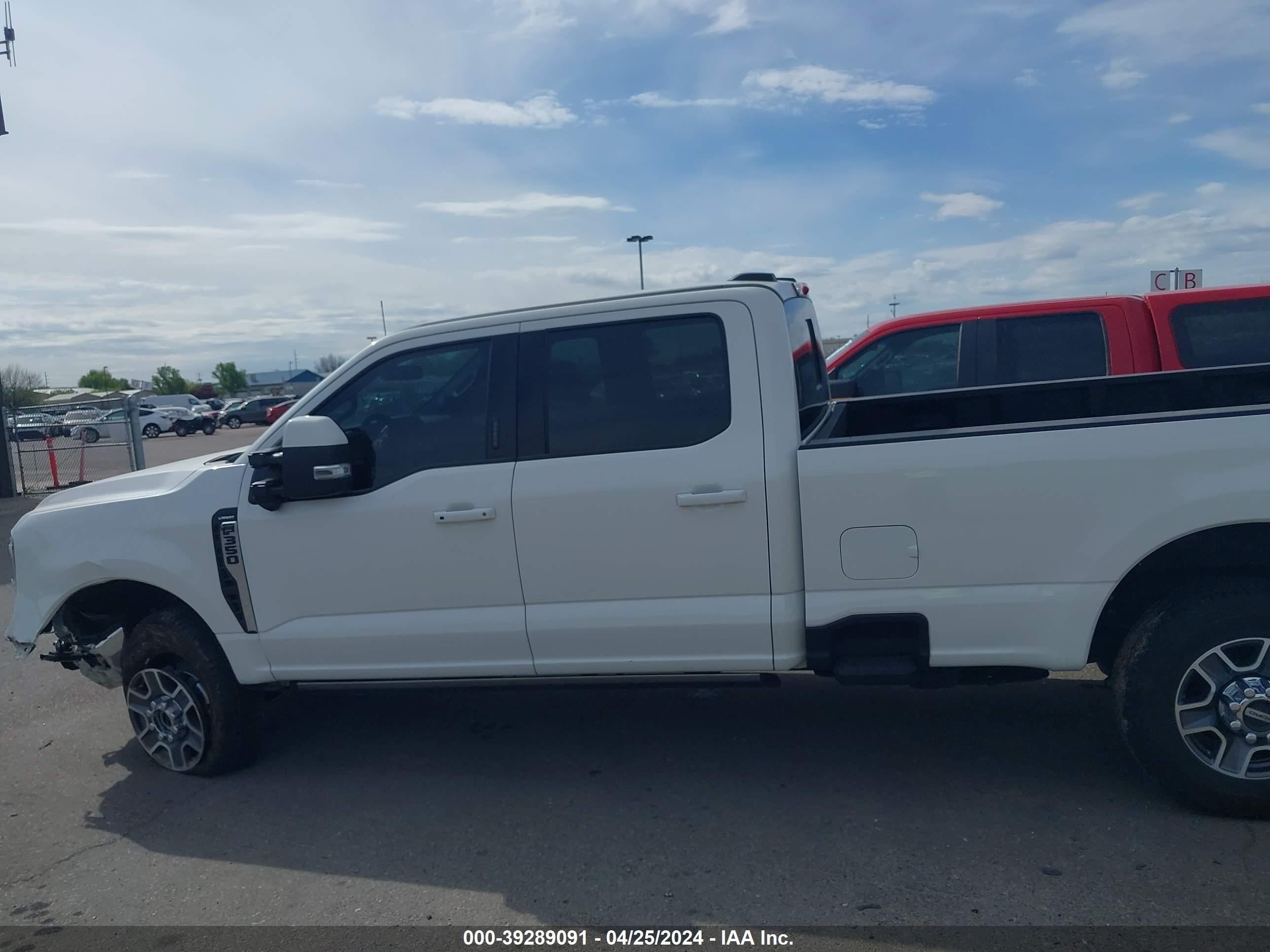 Photo 13 VIN: 1FT8W3BN8PEC88780 - FORD F350 