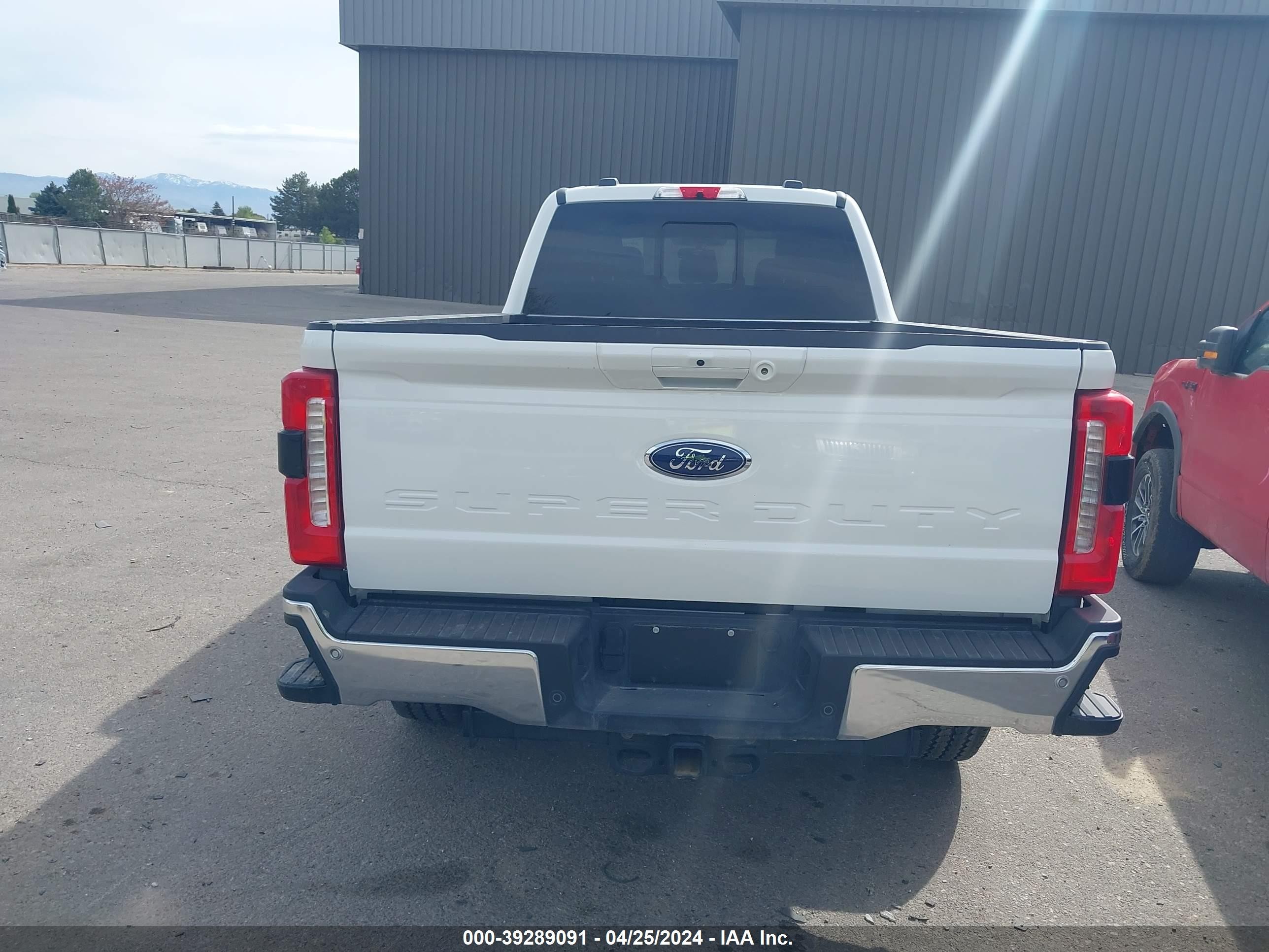 Photo 14 VIN: 1FT8W3BN8PEC88780 - FORD F350 