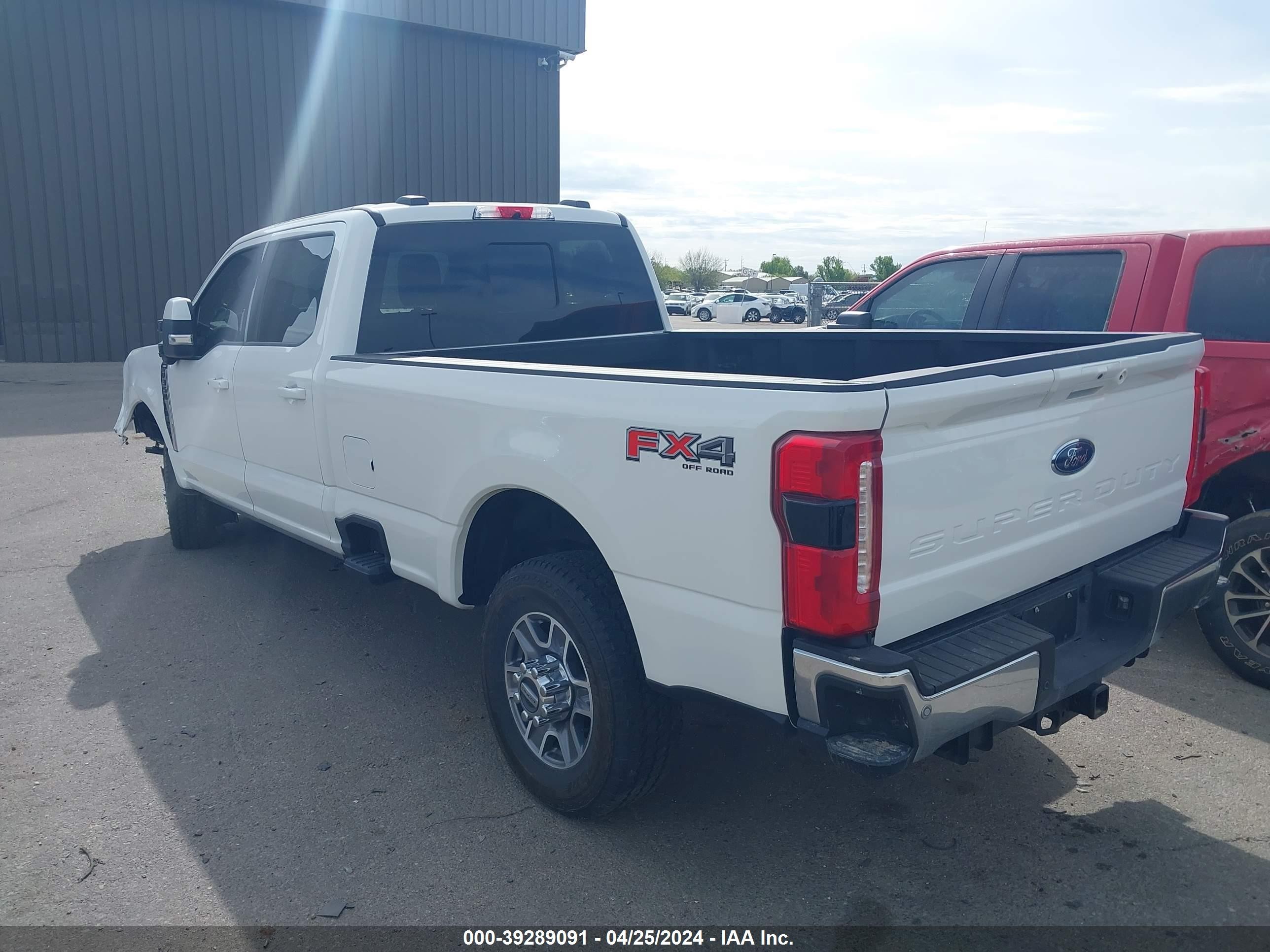 Photo 2 VIN: 1FT8W3BN8PEC88780 - FORD F350 