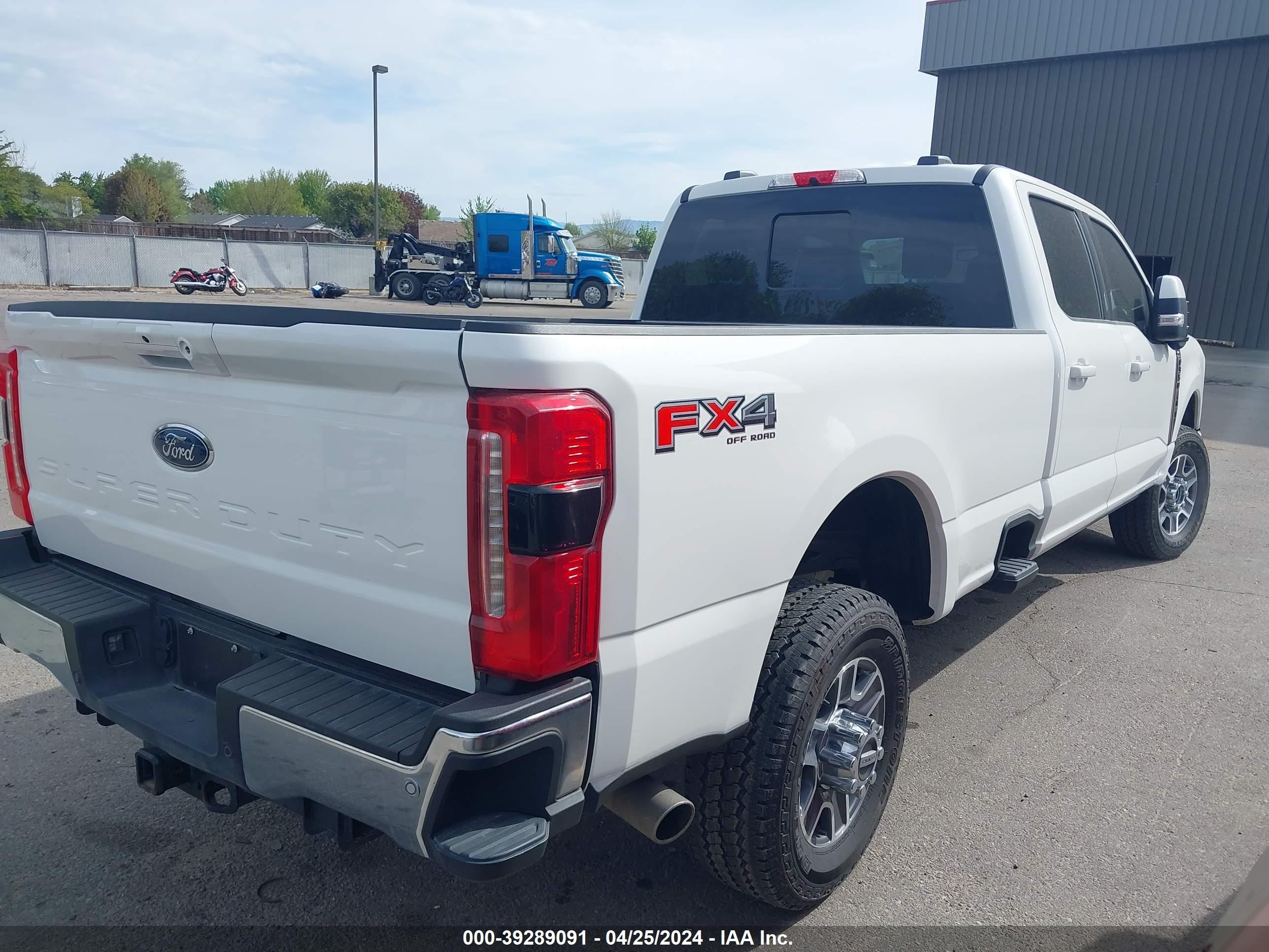 Photo 3 VIN: 1FT8W3BN8PEC88780 - FORD F350 