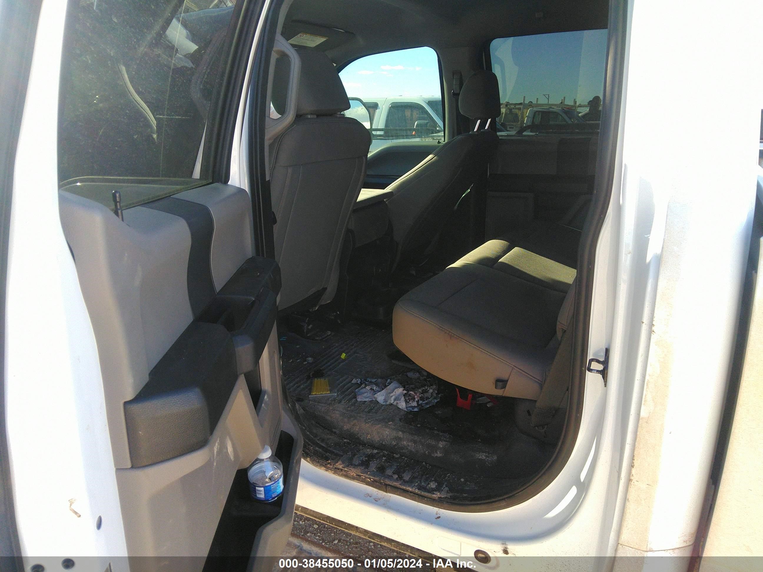 Photo 4 VIN: 1FT8W3BN9NED45498 - FORD F350 