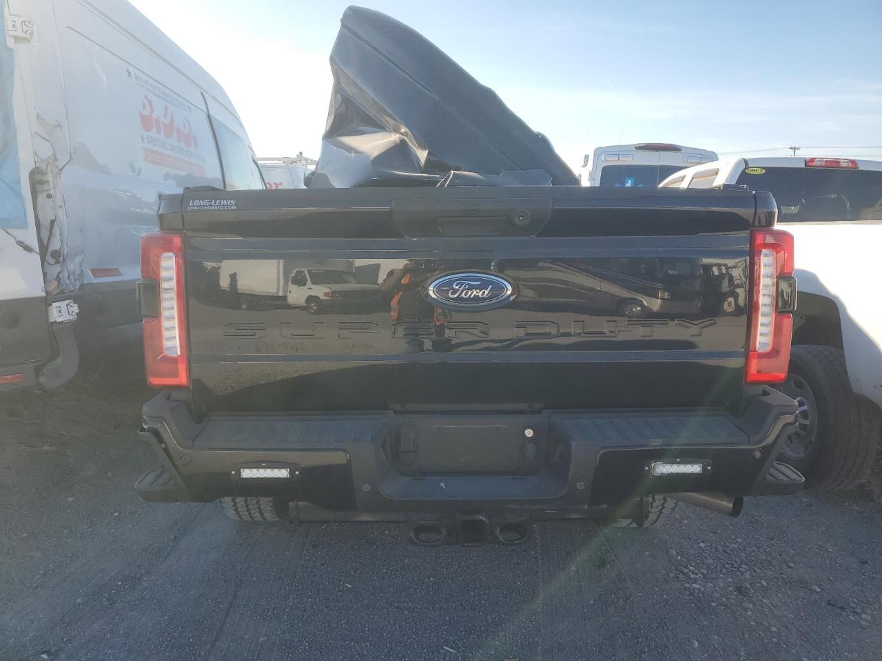 Photo 5 VIN: 1FT8W3BNXPEC39841 - FORD F350 