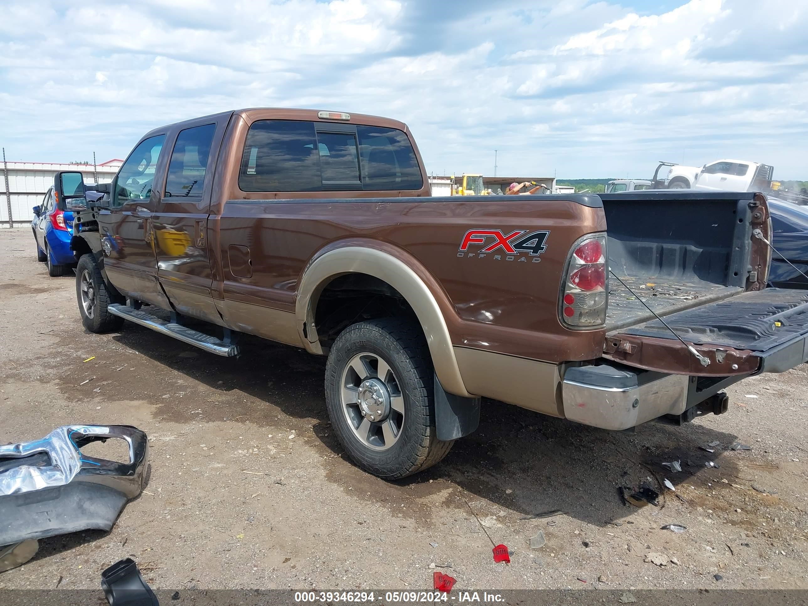 Photo 2 VIN: 1FT8W3BT0CEB40602 - FORD F350 