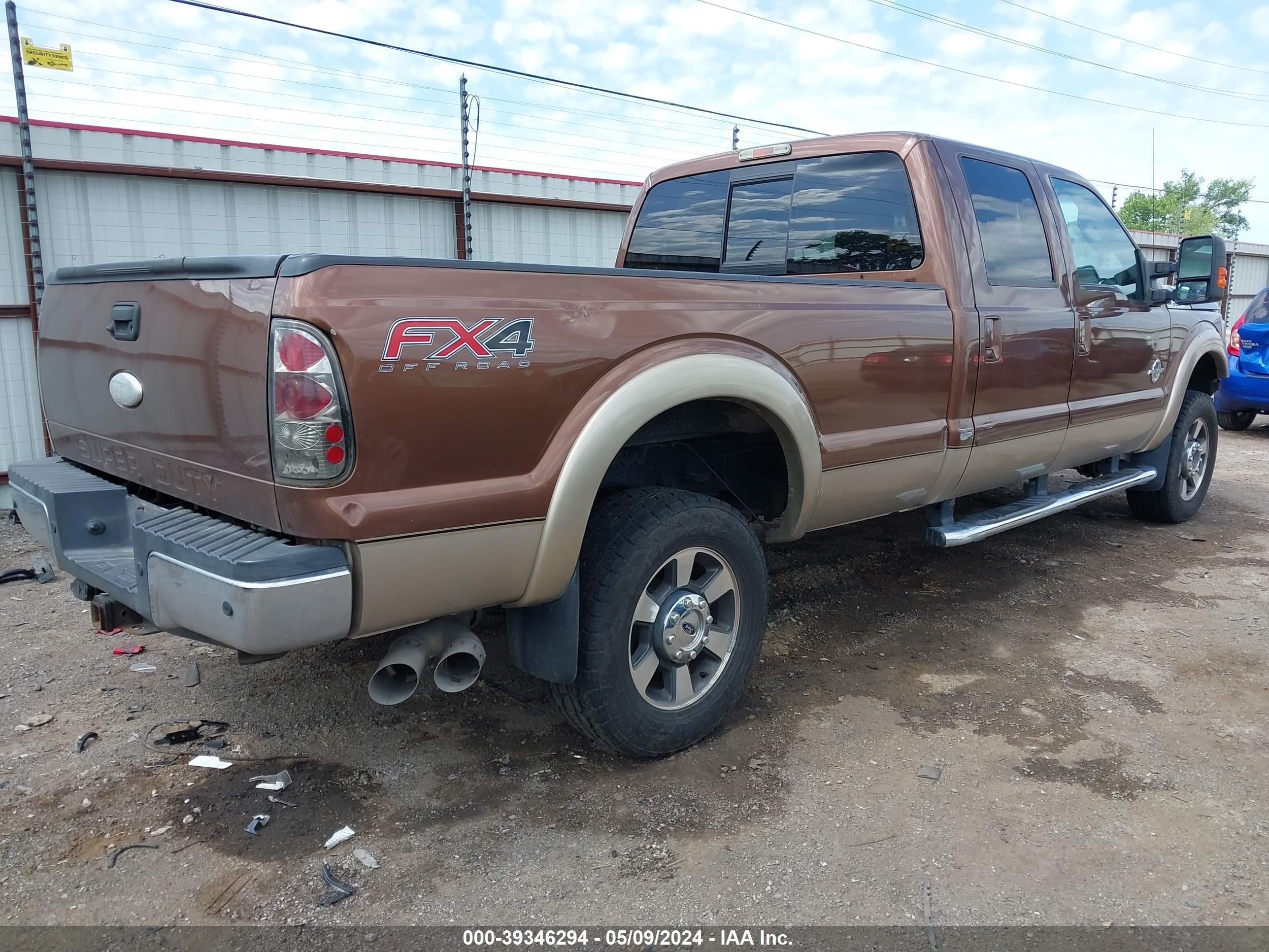 Photo 3 VIN: 1FT8W3BT0CEB40602 - FORD F350 