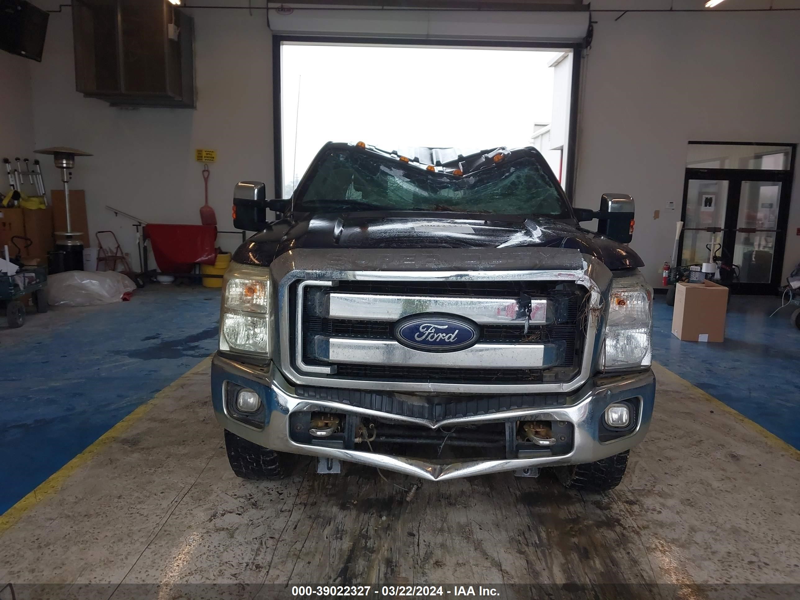 Photo 11 VIN: 1FT8W3BT0DEB17967 - FORD F350 