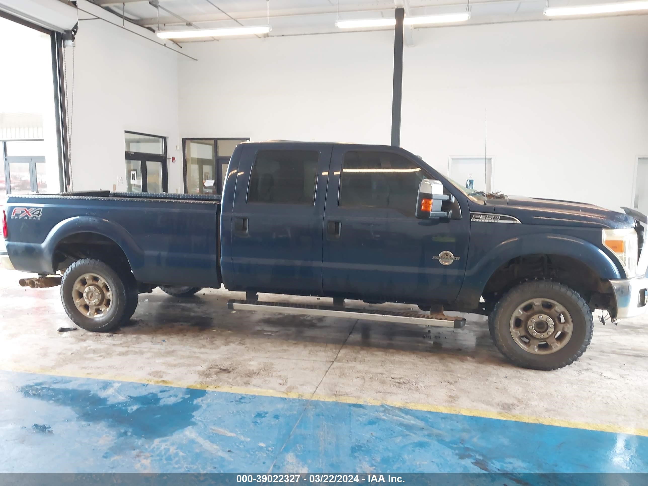 Photo 12 VIN: 1FT8W3BT0DEB17967 - FORD F350 