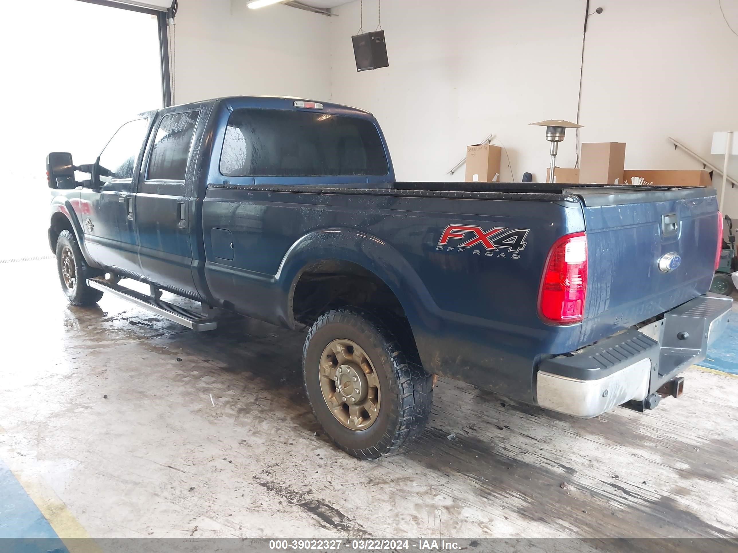 Photo 2 VIN: 1FT8W3BT0DEB17967 - FORD F350 