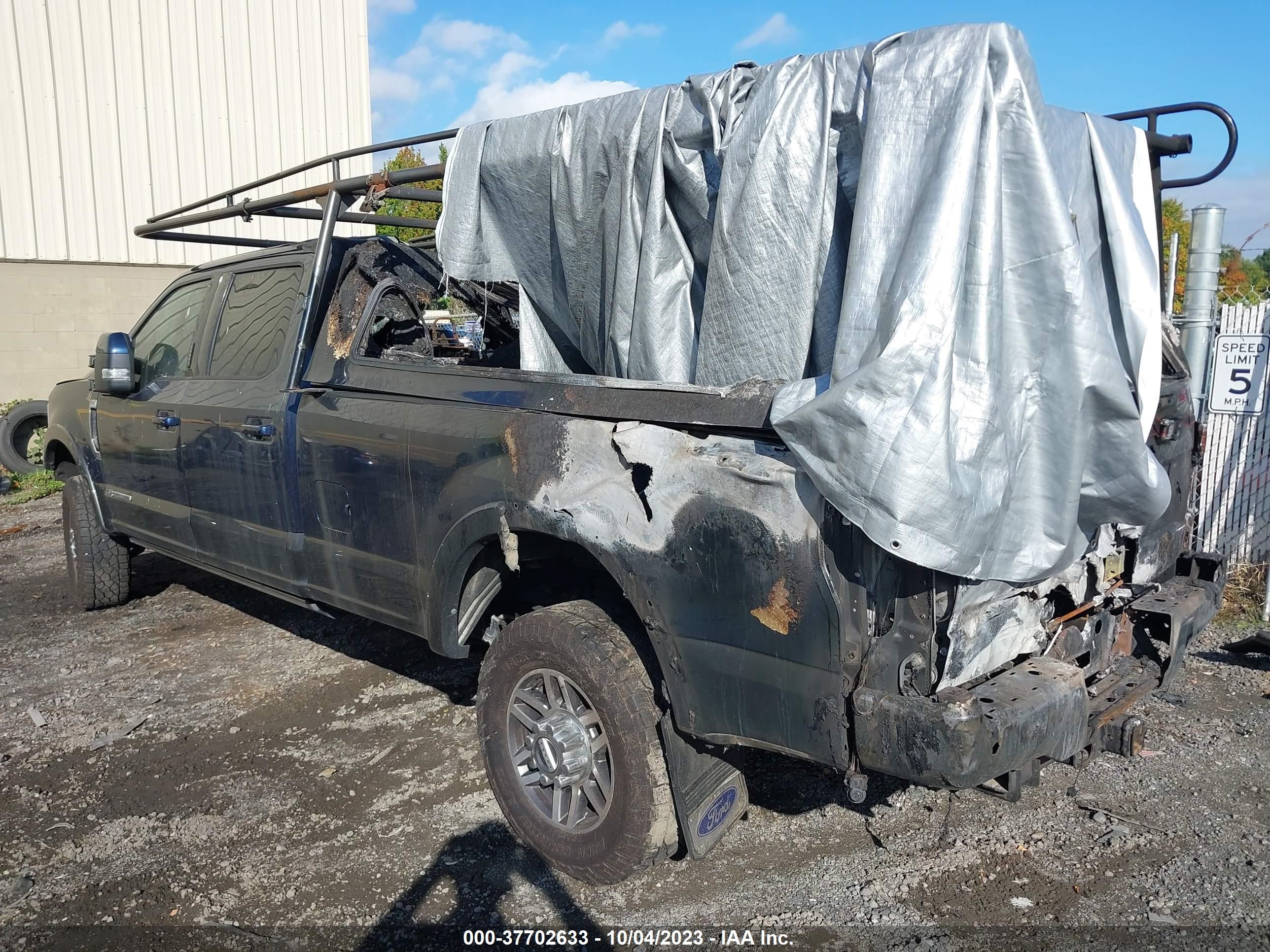 Photo 2 VIN: 1FT8W3BT0HED58580 - FORD F350 