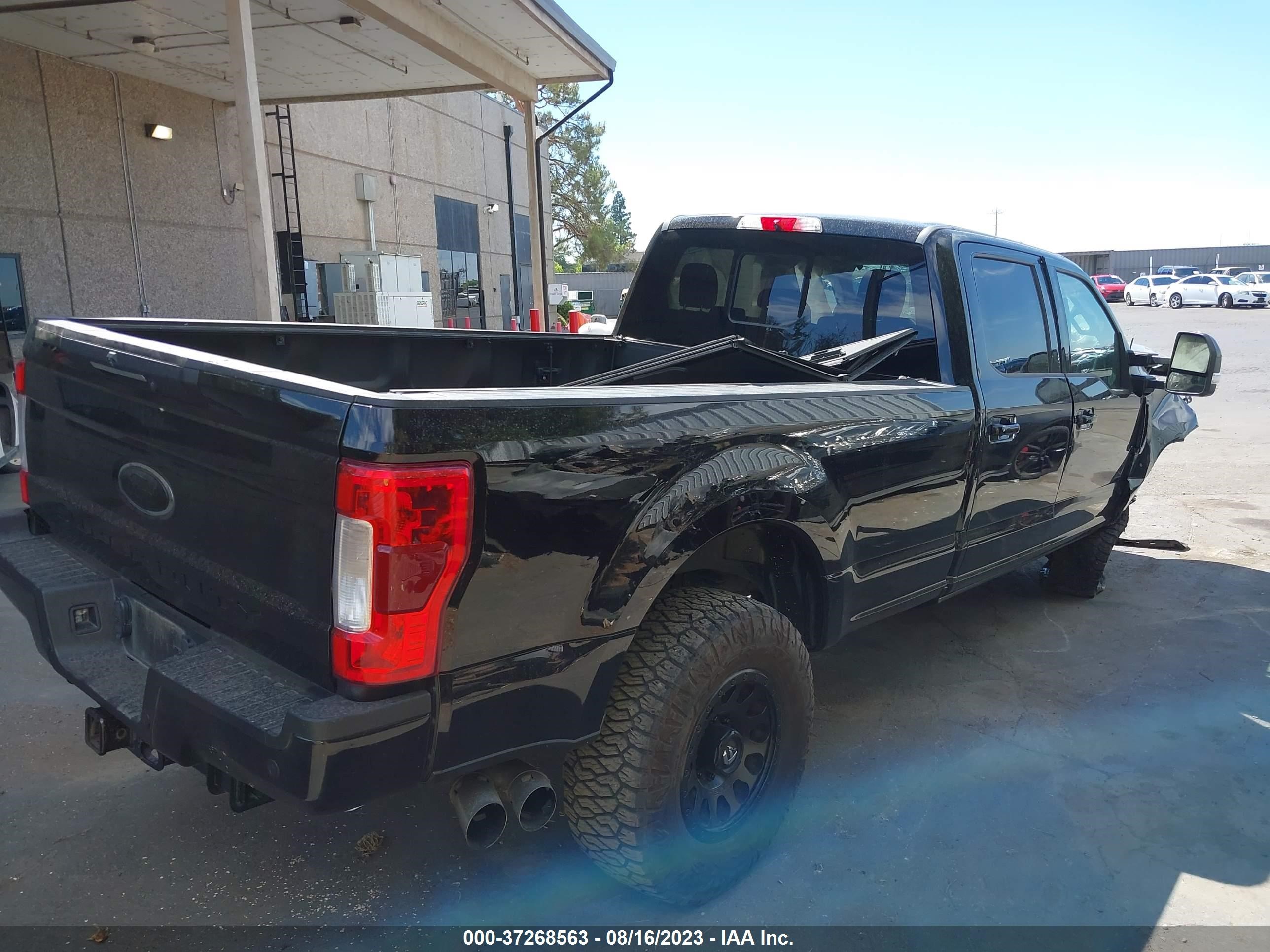 Photo 3 VIN: 1FT8W3BT0KEG04681 - FORD F350 