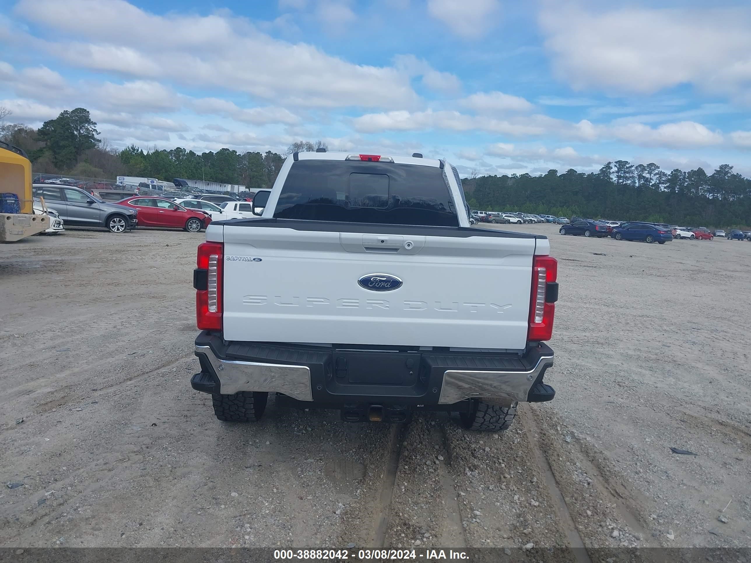 Photo 16 VIN: 1FT8W3BT0PEC18902 - FORD F350 