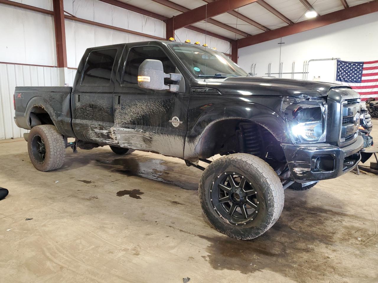 Photo 3 VIN: 1FT8W3BT1BEB12080 - FORD F350 