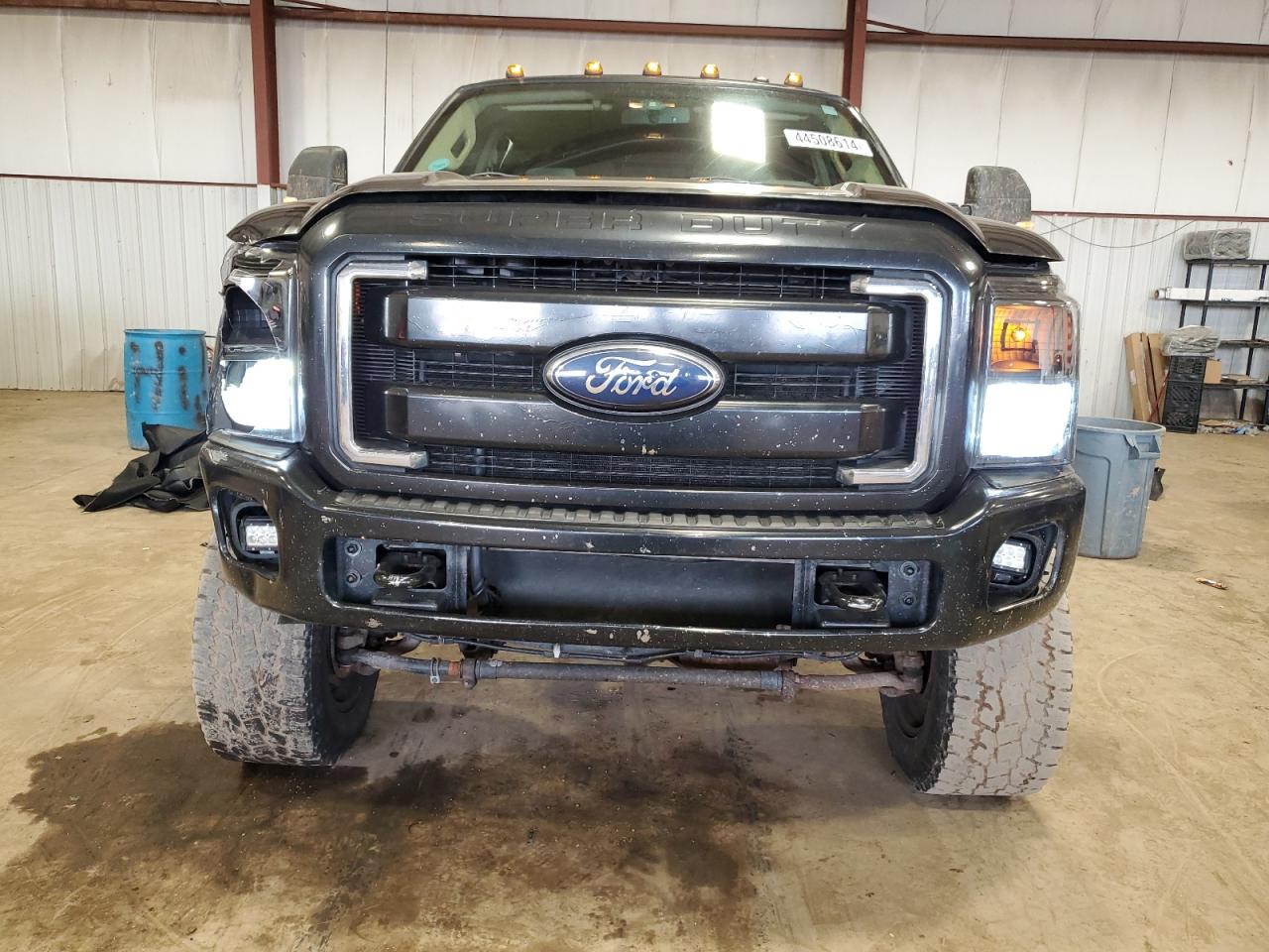 Photo 4 VIN: 1FT8W3BT1BEB12080 - FORD F350 