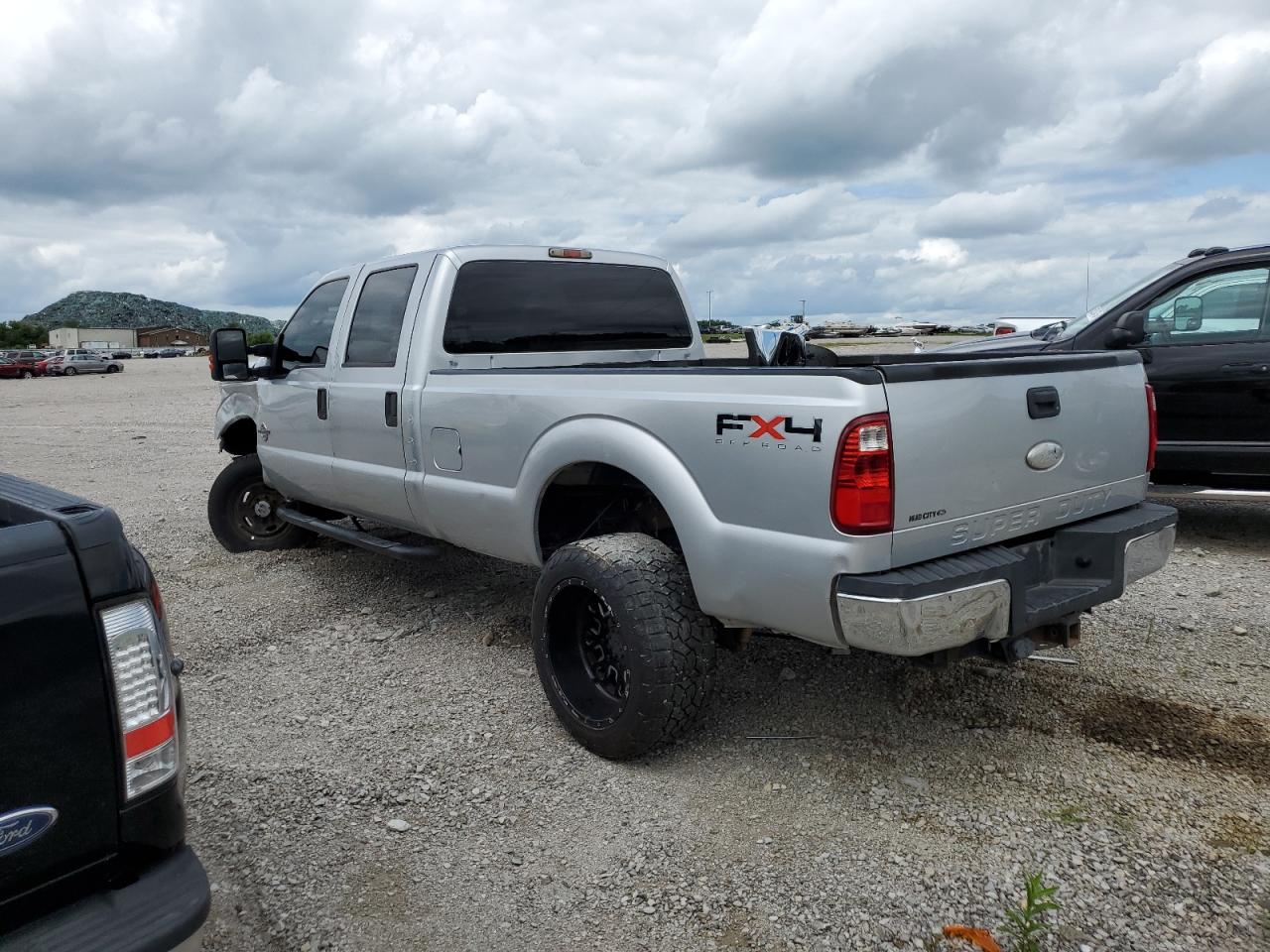 Photo 1 VIN: 1FT8W3BT1BEC80012 - FORD F350 